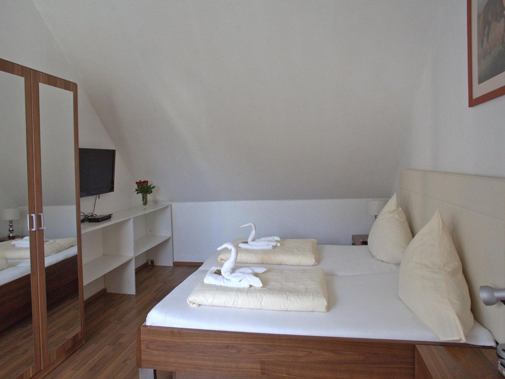 Family Room - Photo 13