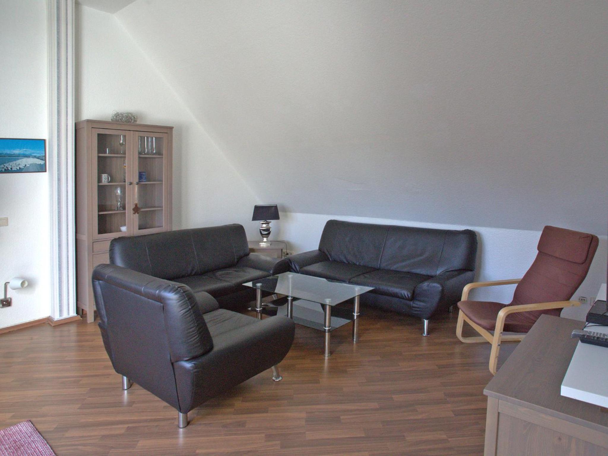 Family Room - Photo 14