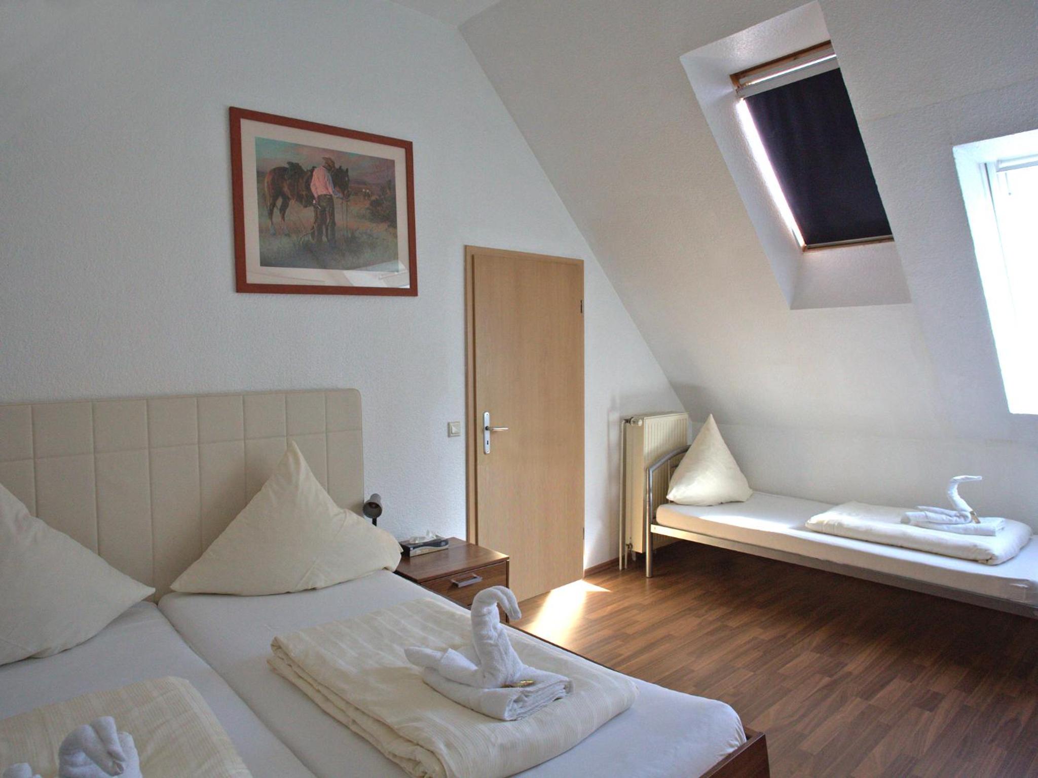 Family Room - Photo 15