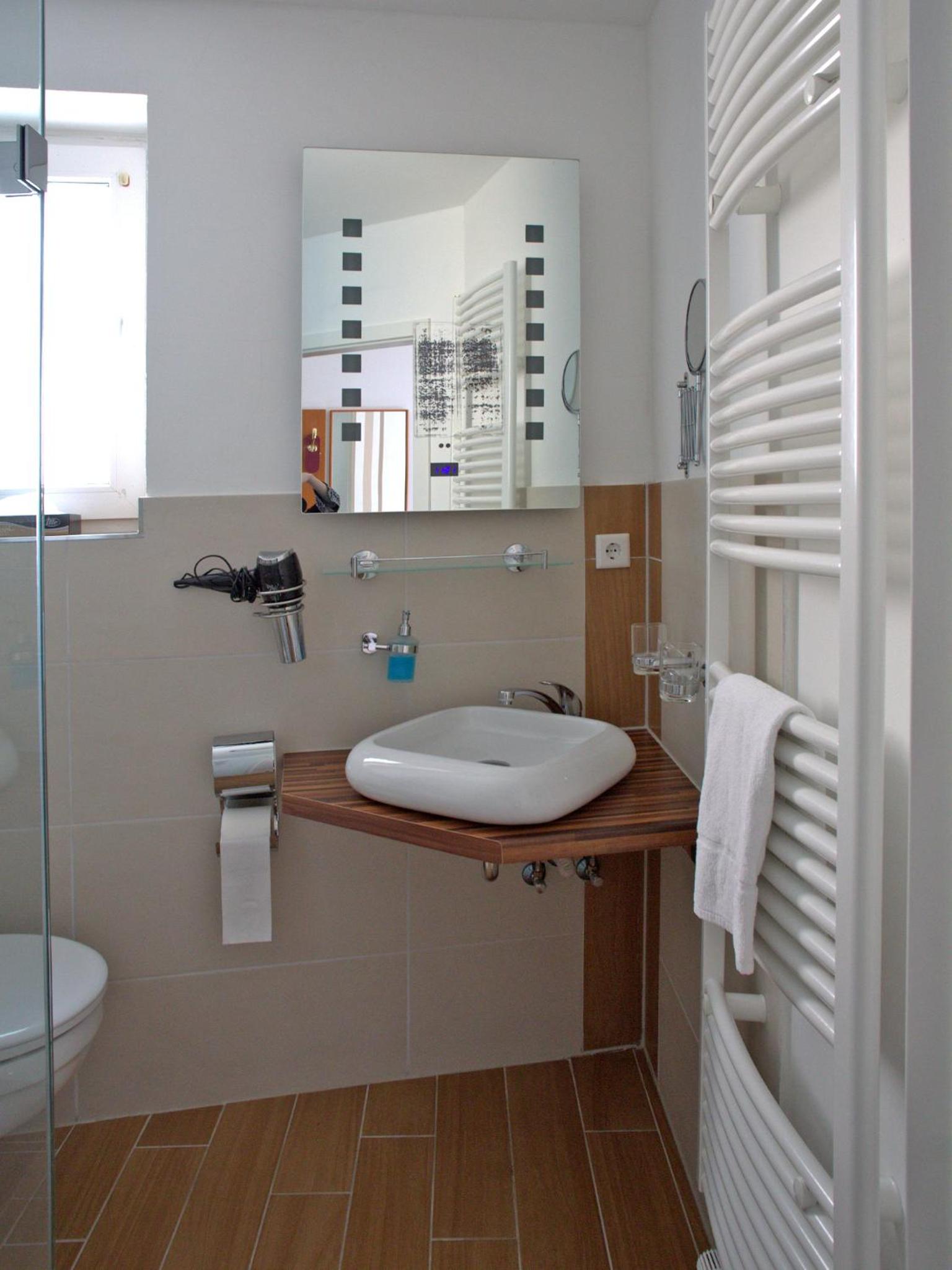 Double Room - Photo 22