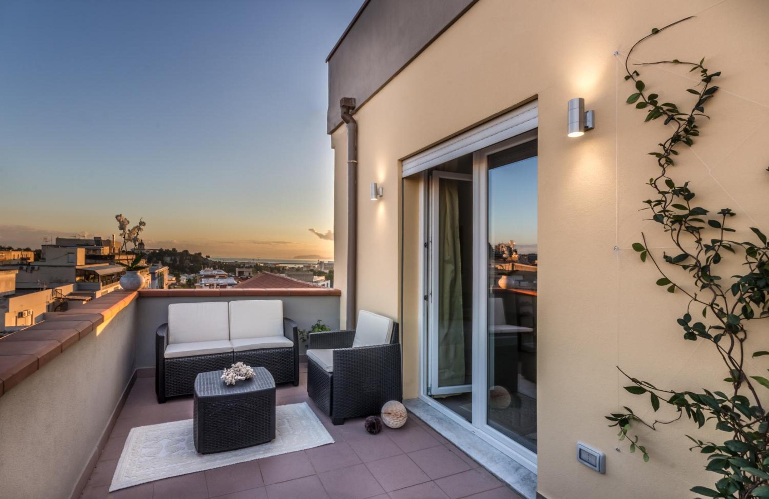 Penthouse Apartment - Photo 21