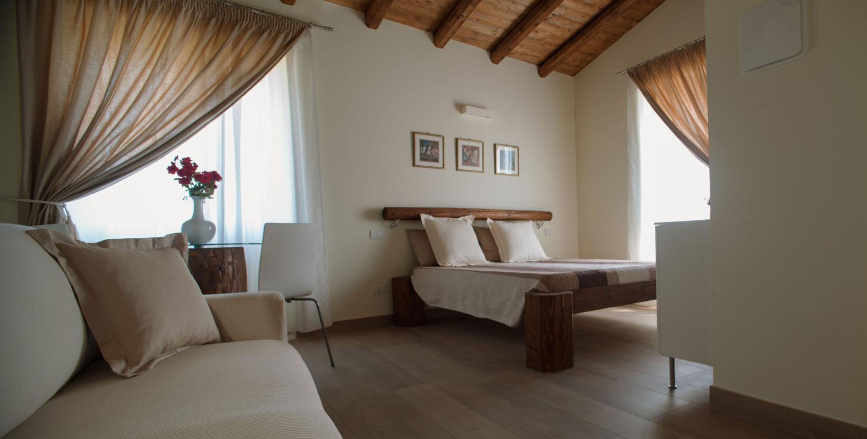 Double Room - Photo 2