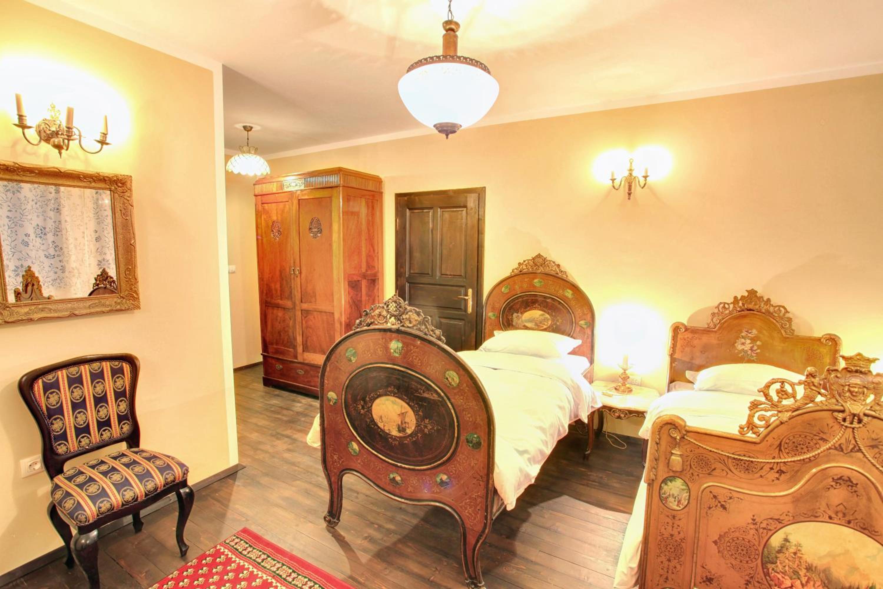 Deluxe Twin Room - Photo 3