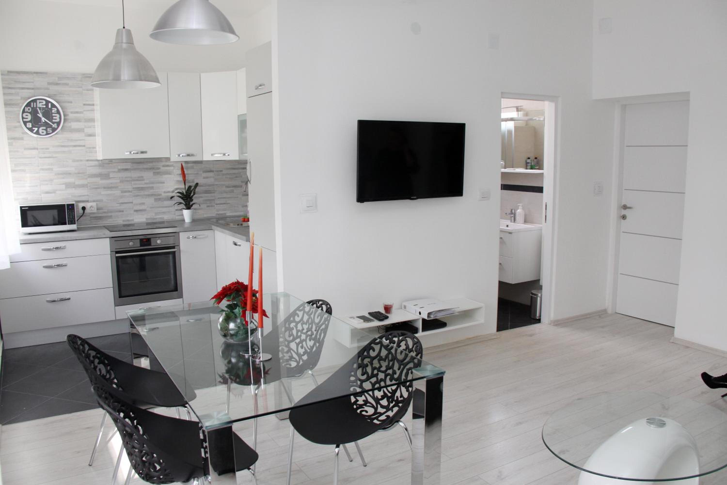 Apartment - Ground Floor photo 3