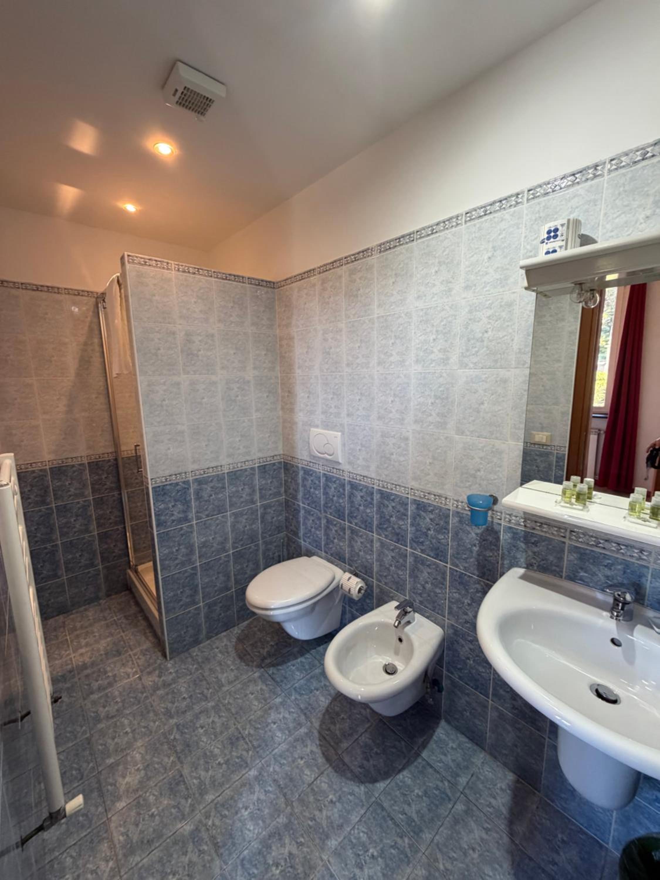 Comfort Triple Room with Partial Sea View