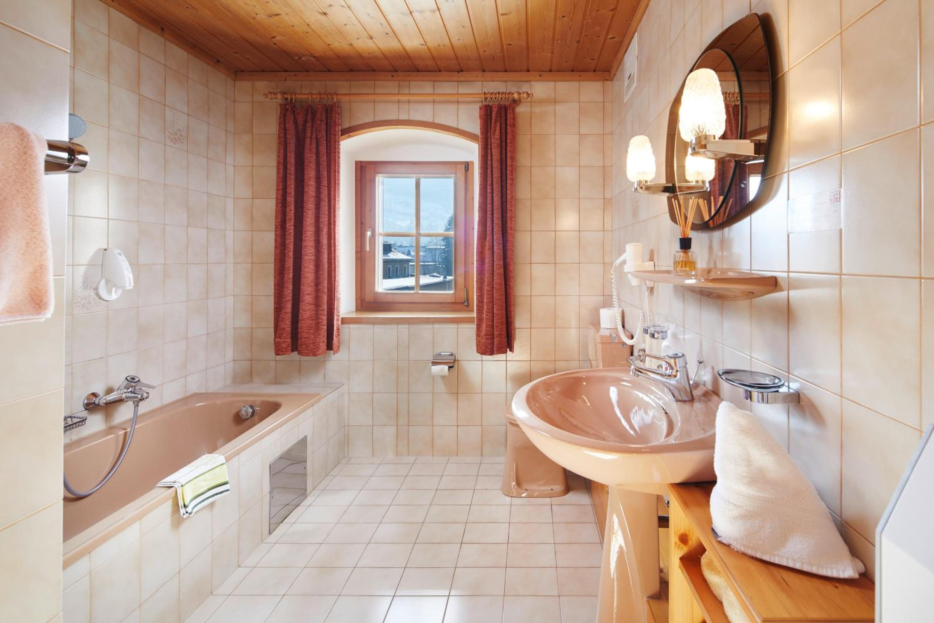 Family Room with Bath photo 3