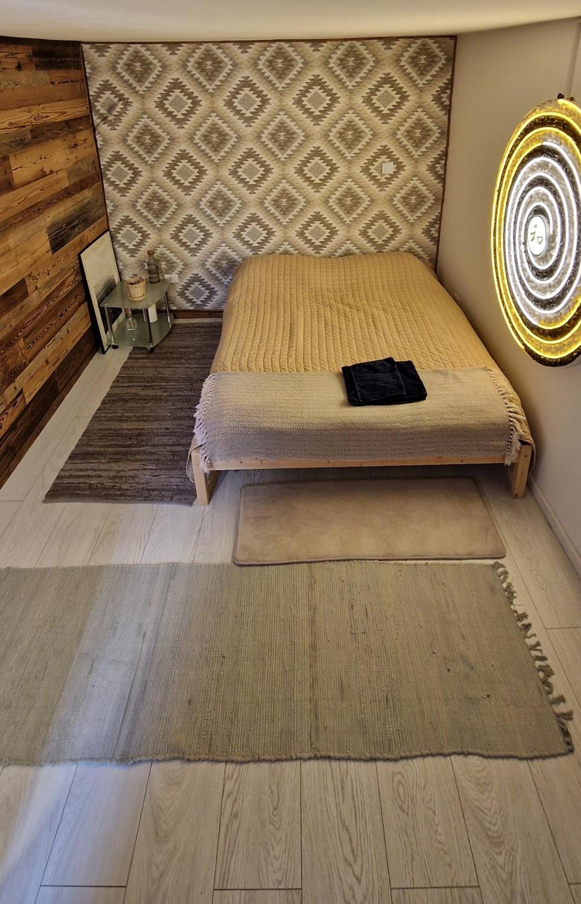 Deluxe Double Room with Shower