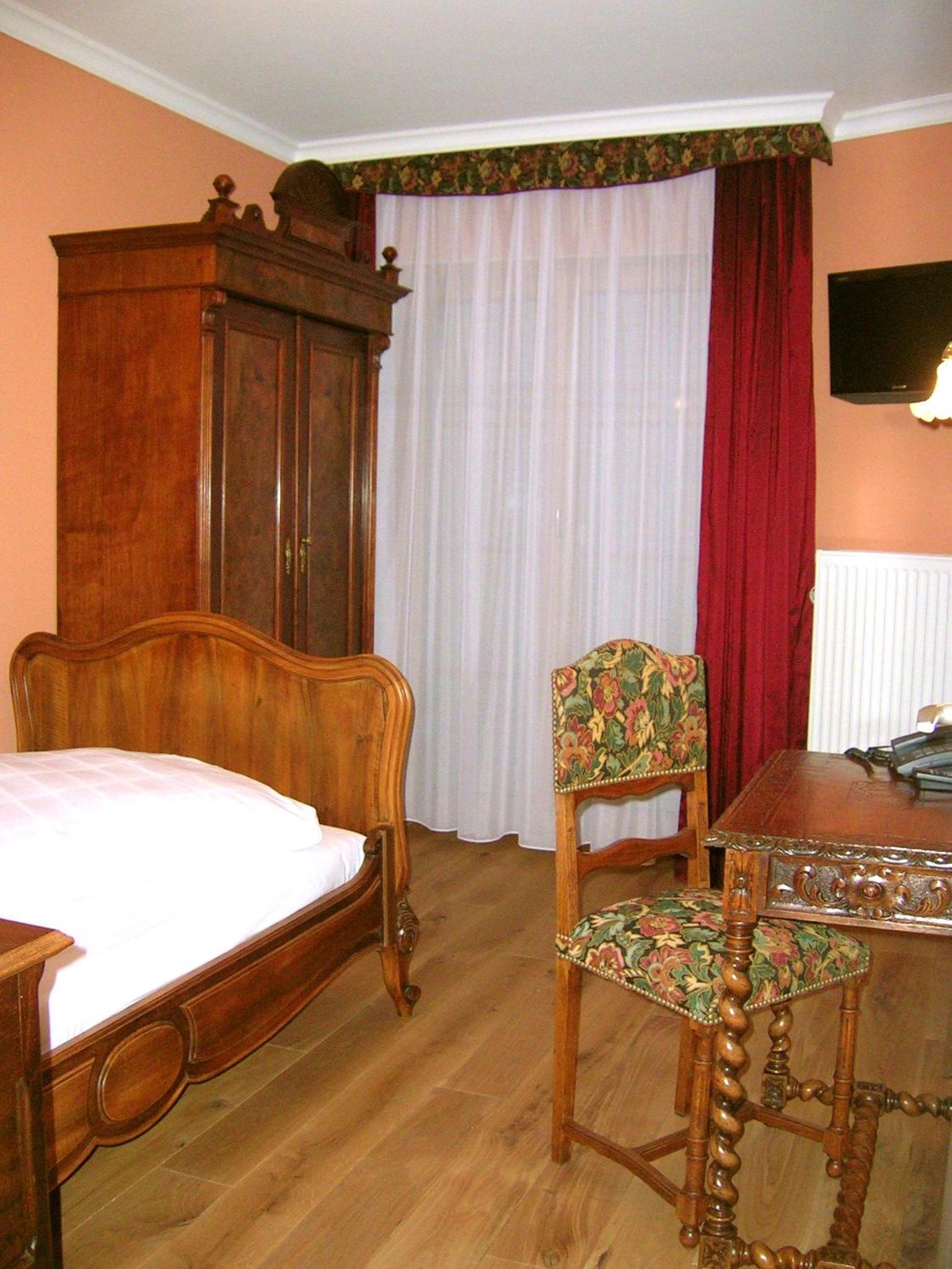 Standard Single Room