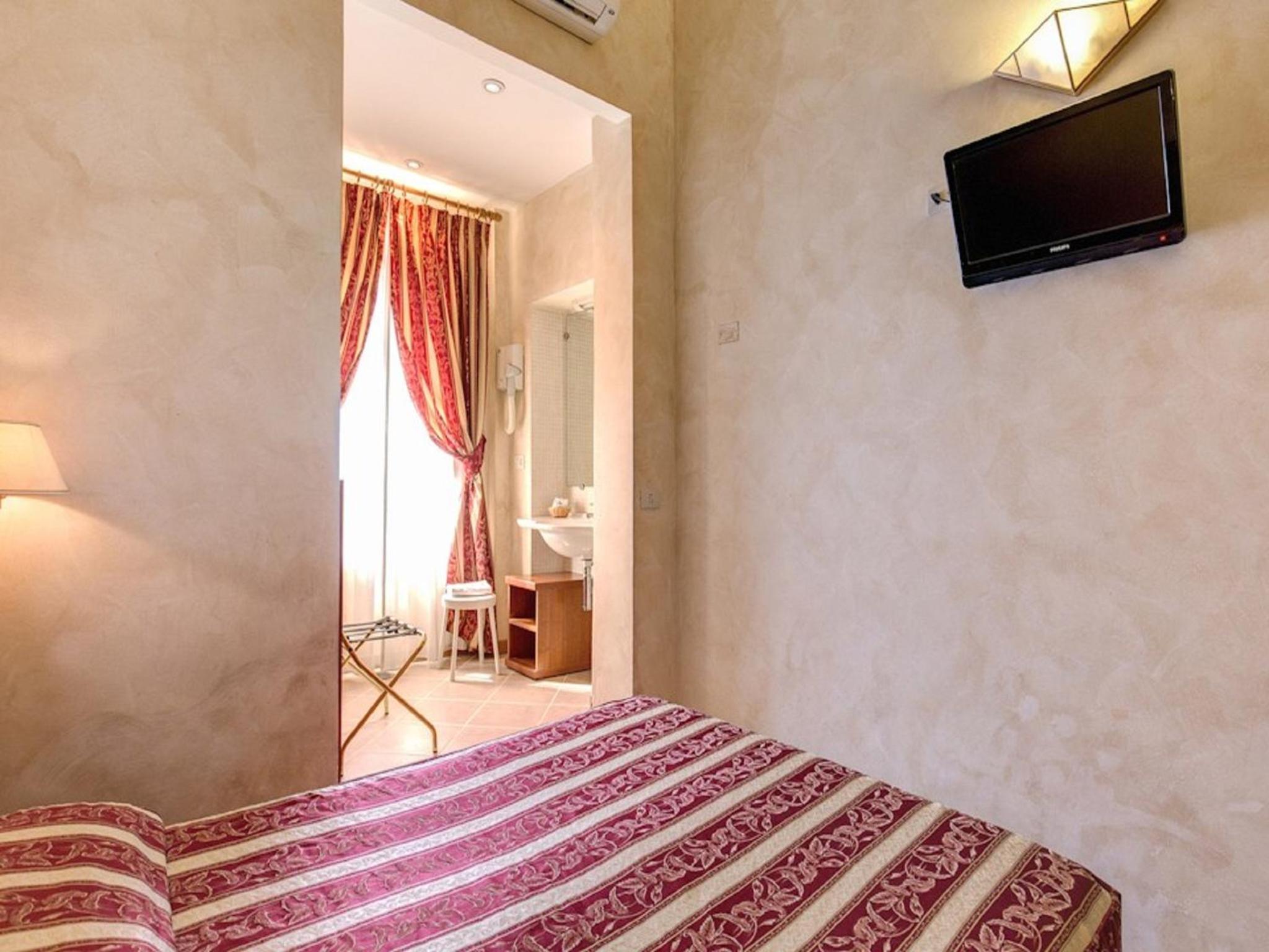 Single Room photo 1