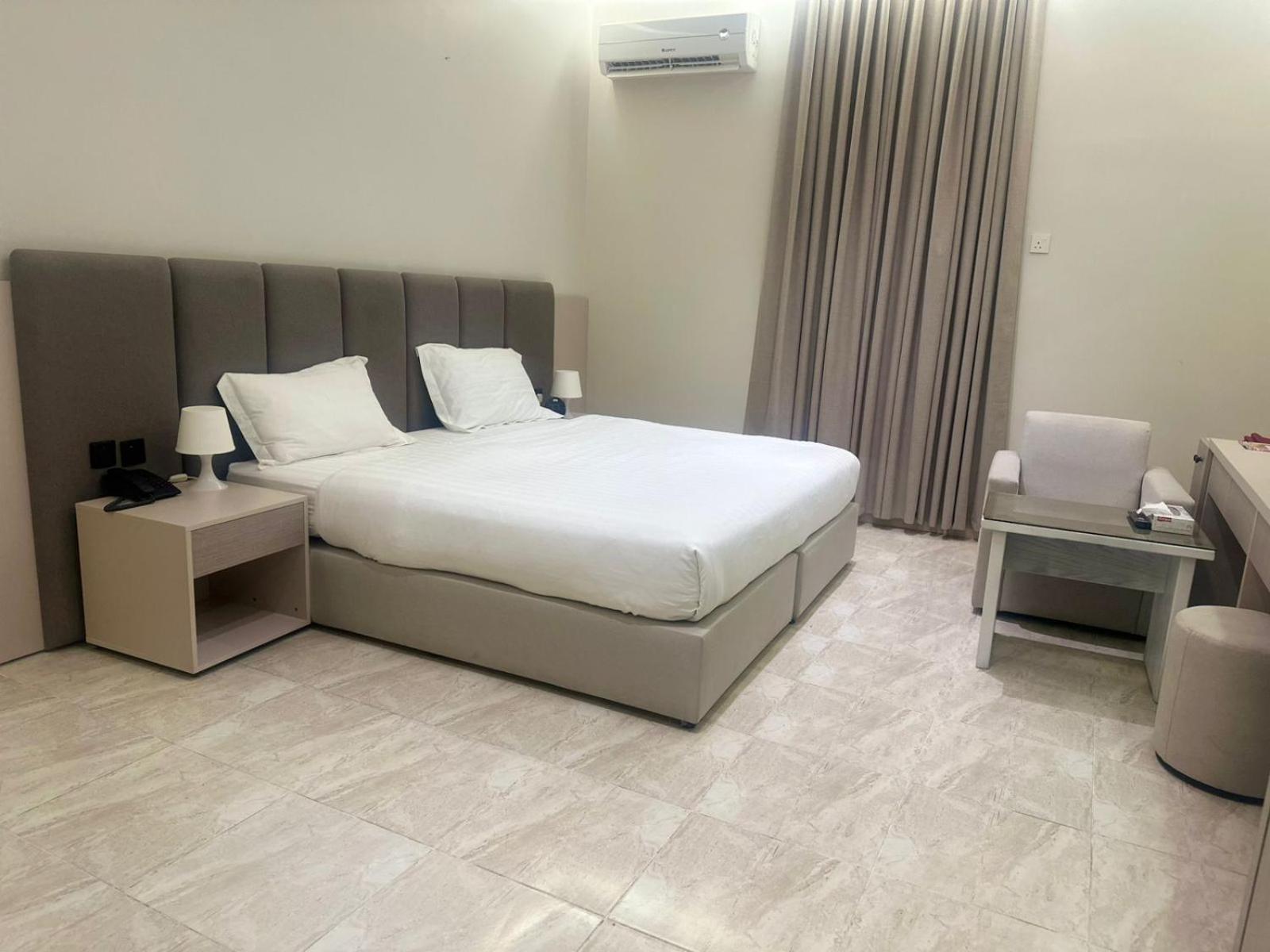 Double Room - Disability Access photo 2