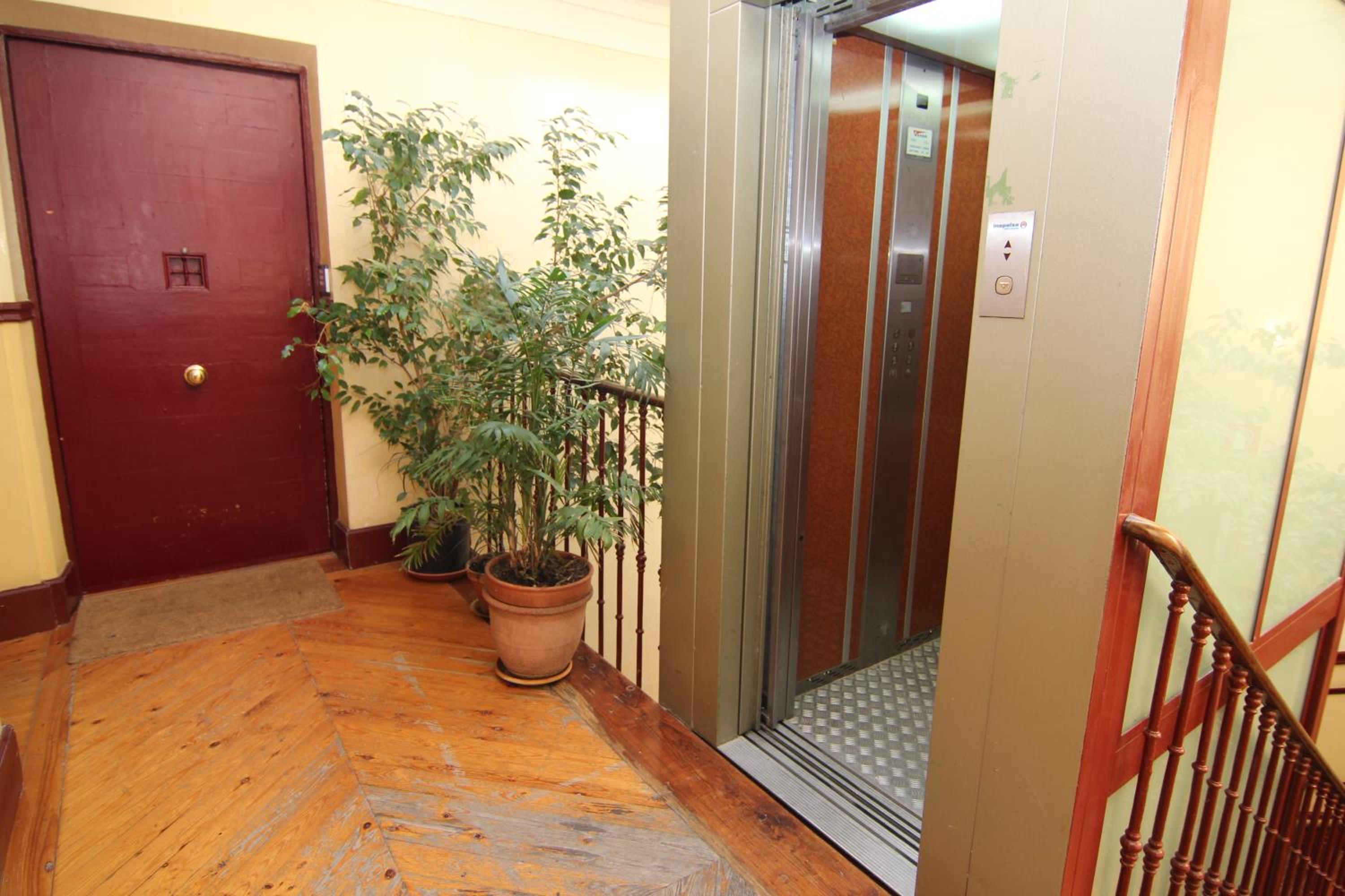 One-Bedroom Apartment - Photo 13