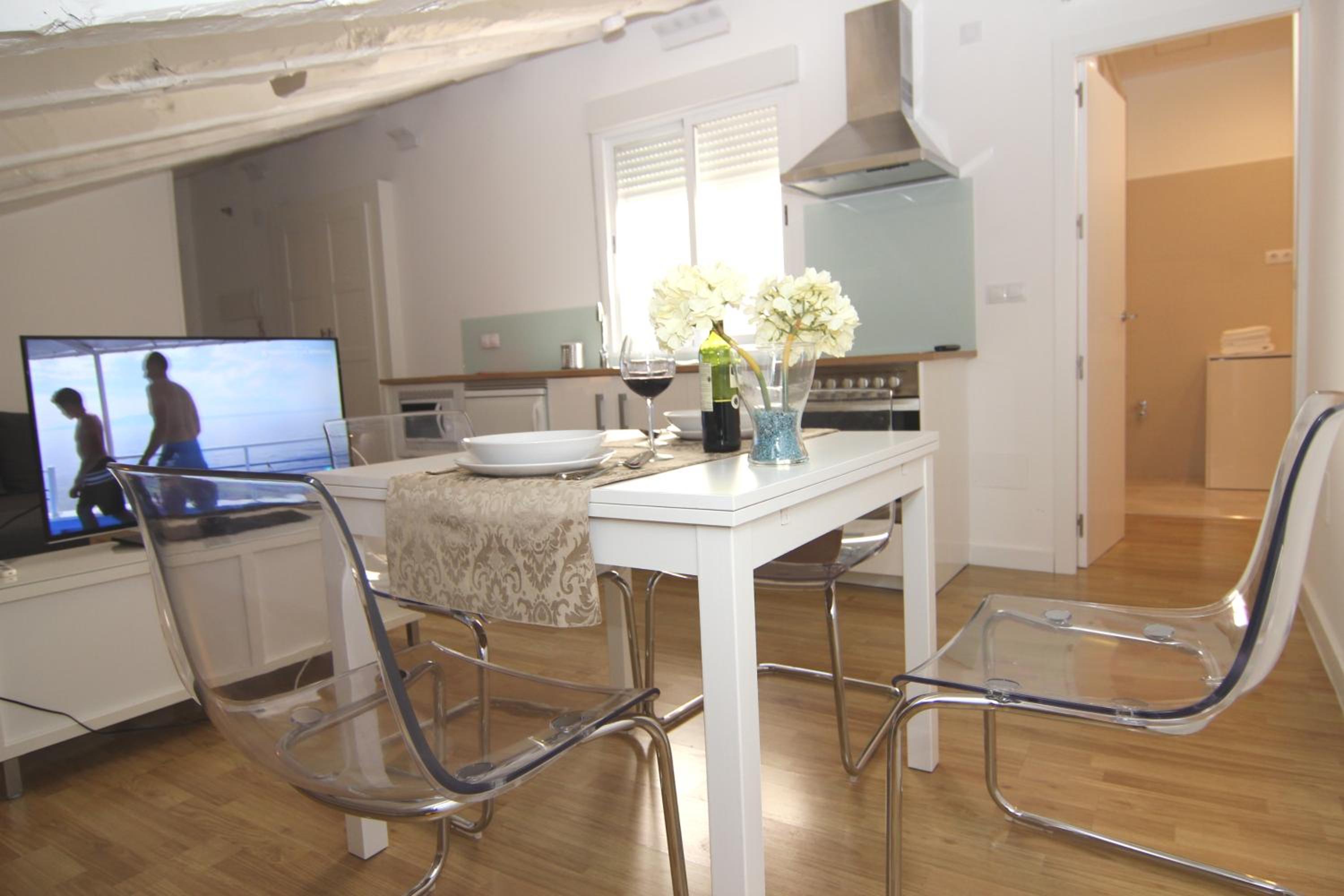 One-Bedroom Apartment - Photo 20