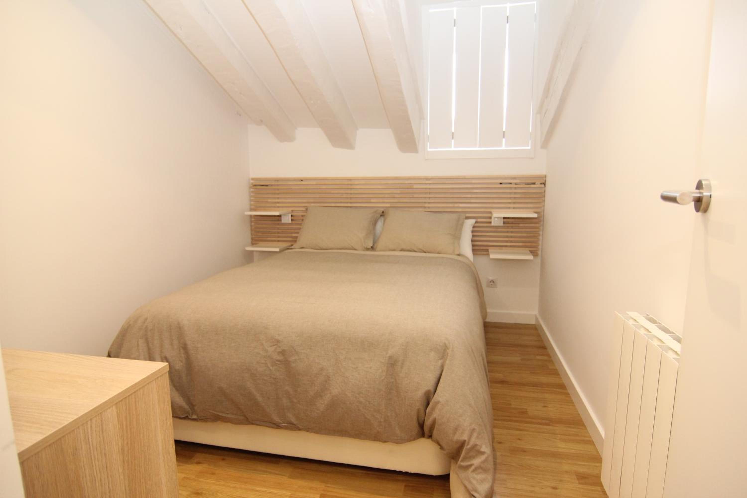 One-Bedroom Apartment - Photo 18