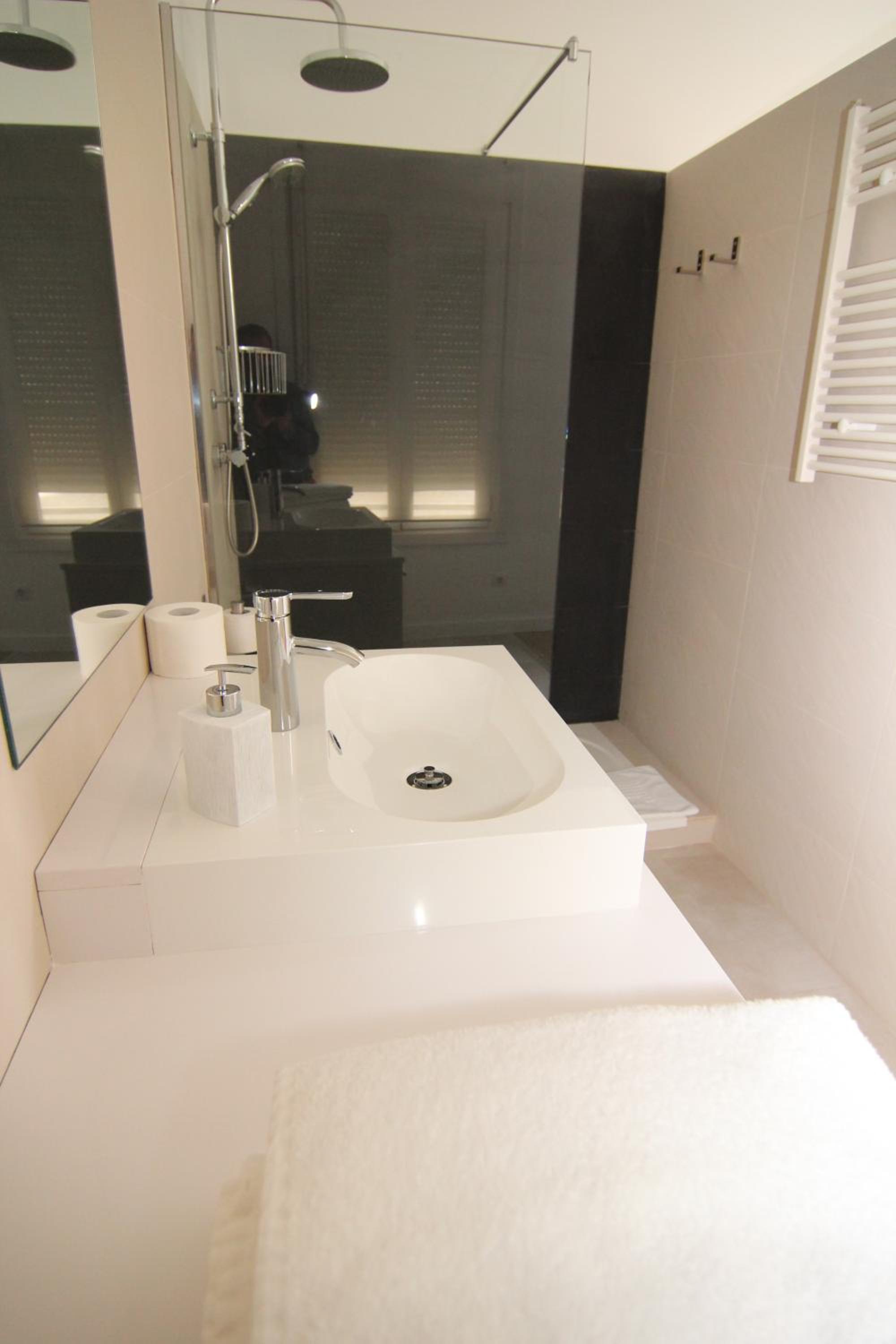 One-Bedroom Apartment - Photo 15