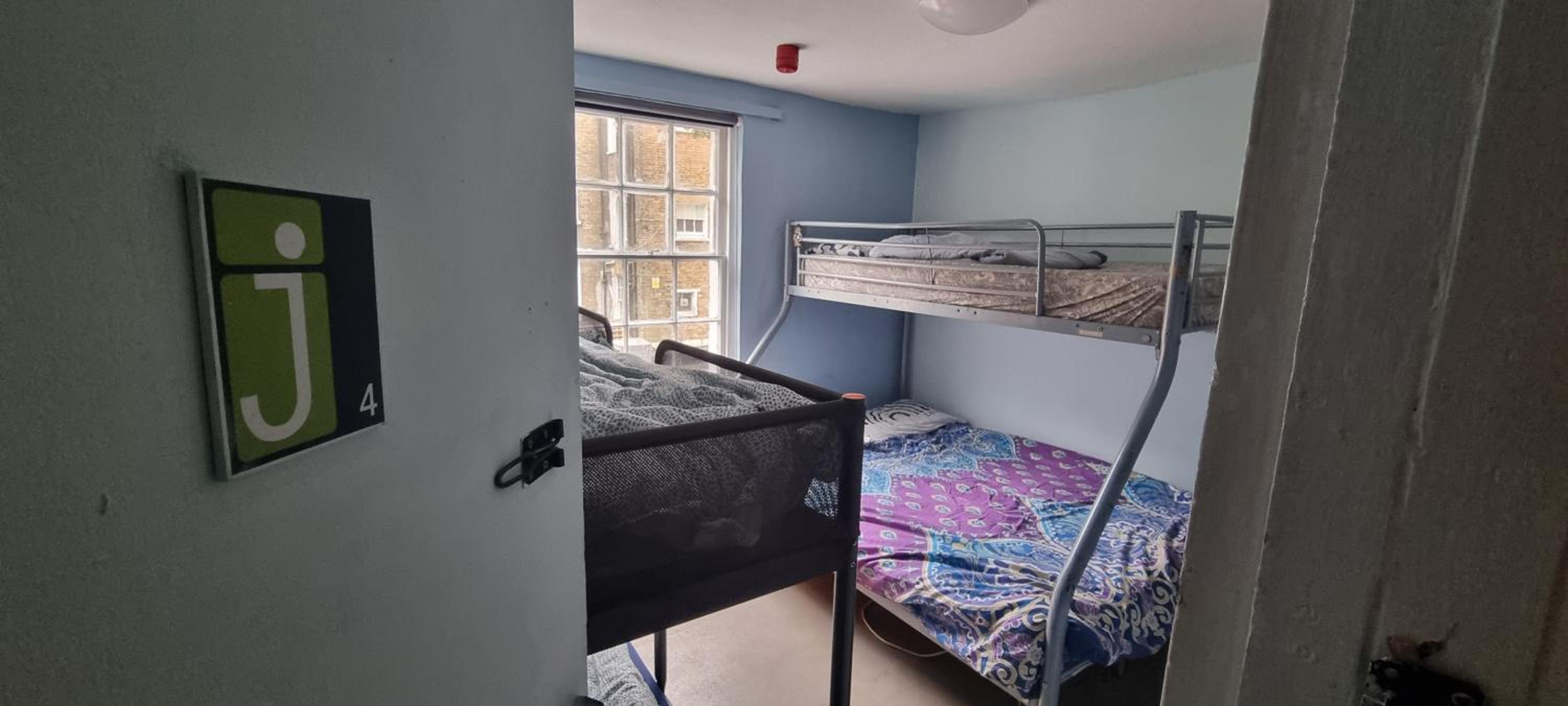 Economy Quadruple Room with Shared Bathroom photo 1