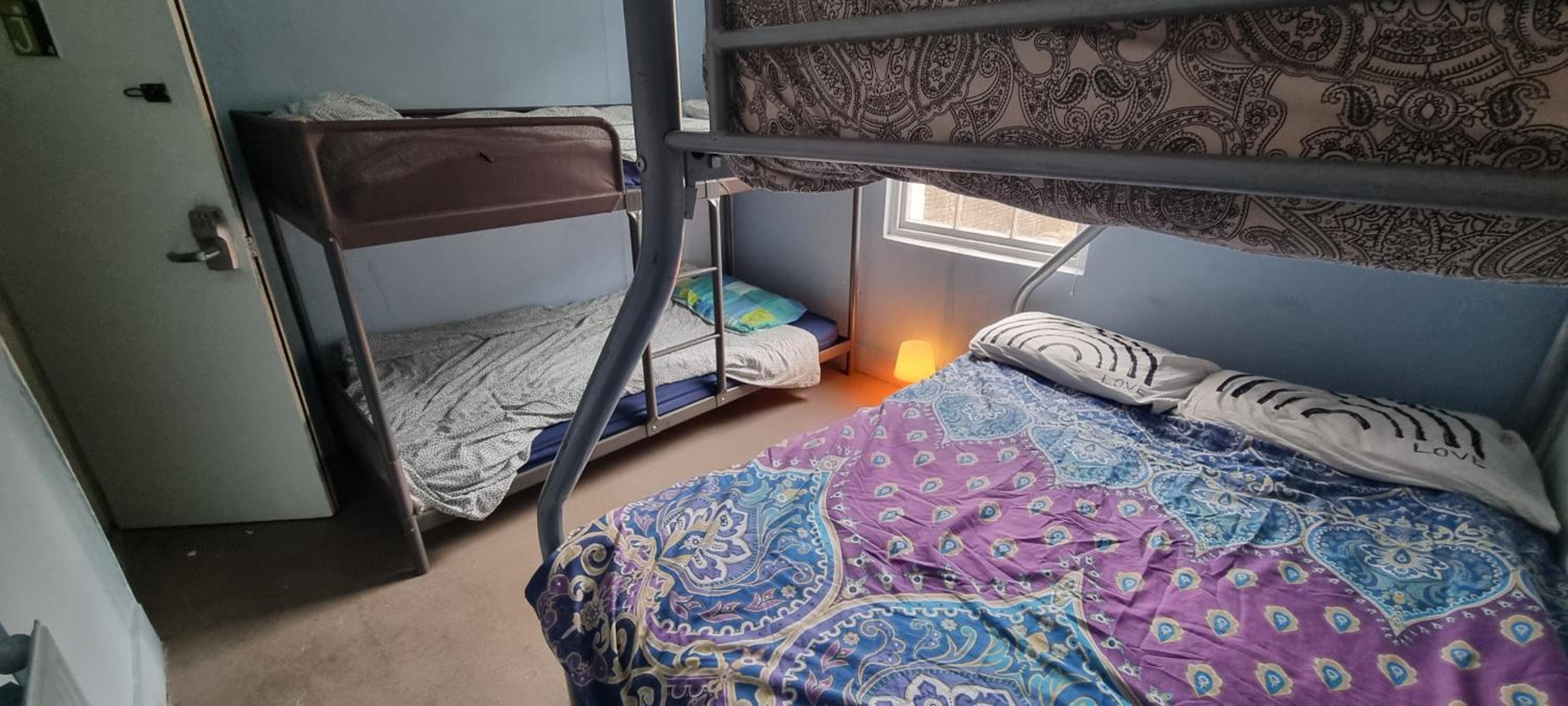 Economy Quadruple Room with Shared Bathroom photo 2