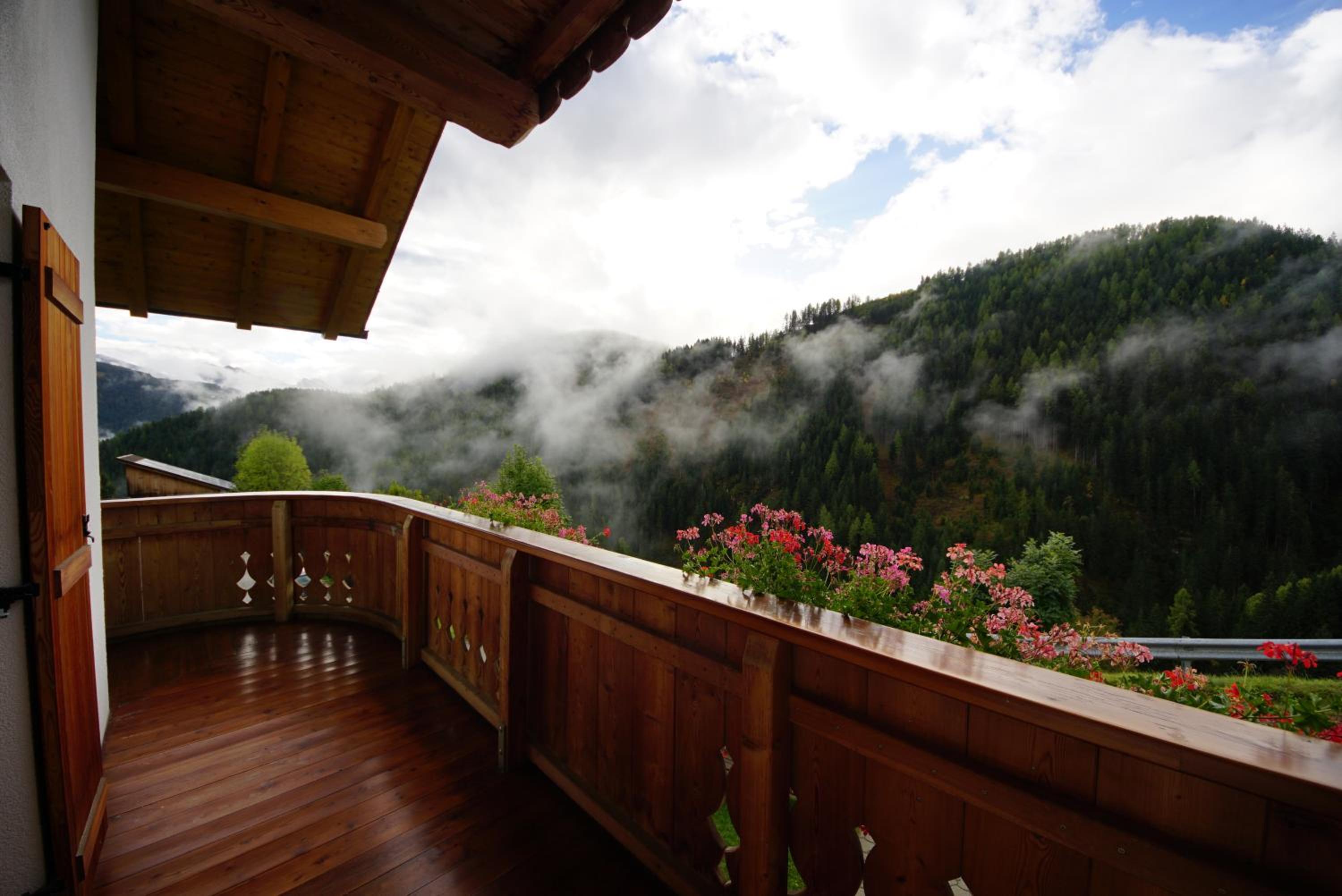 Two-Bedroom Apartment with Balcony (4 Adults)