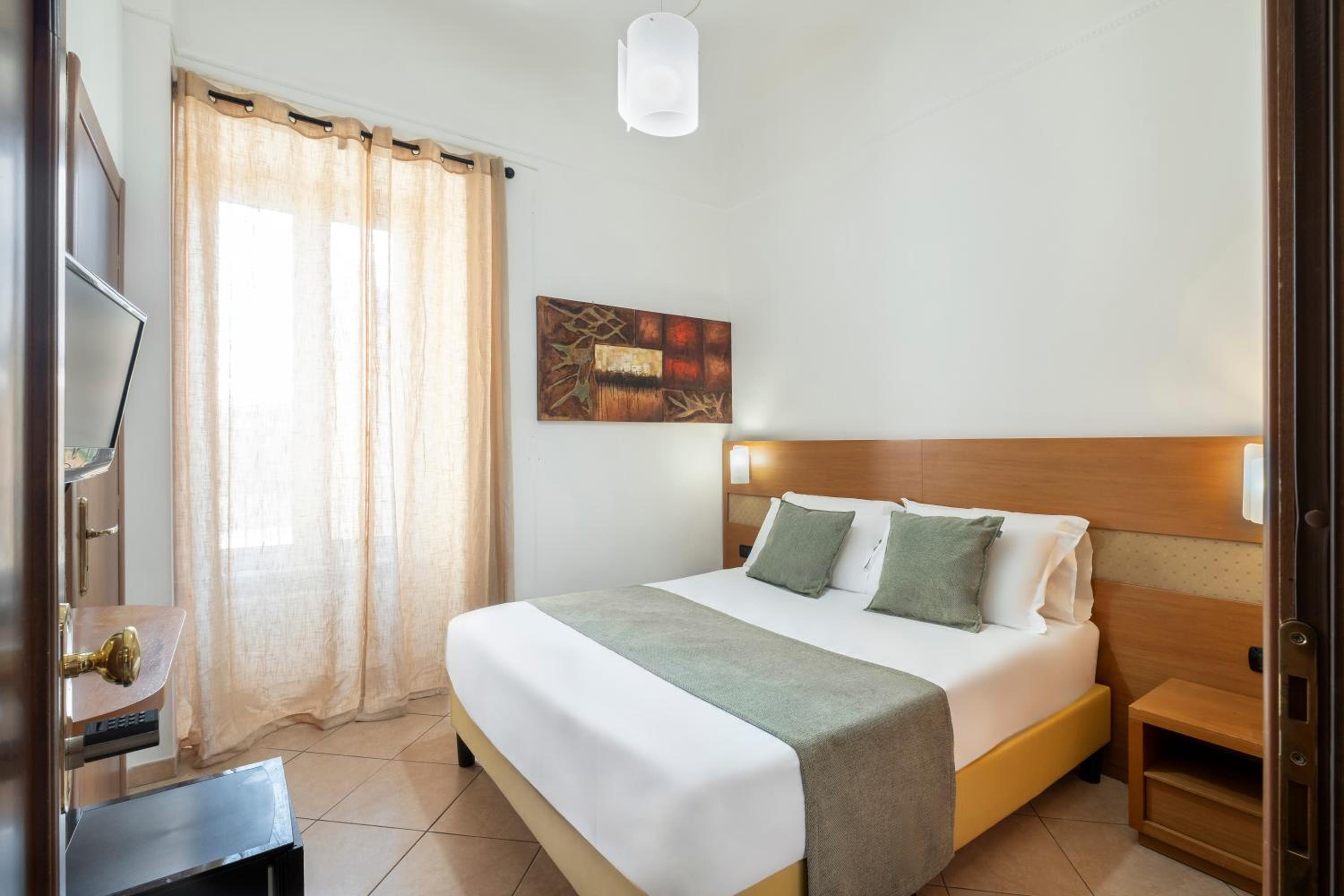 Single Room photo 3