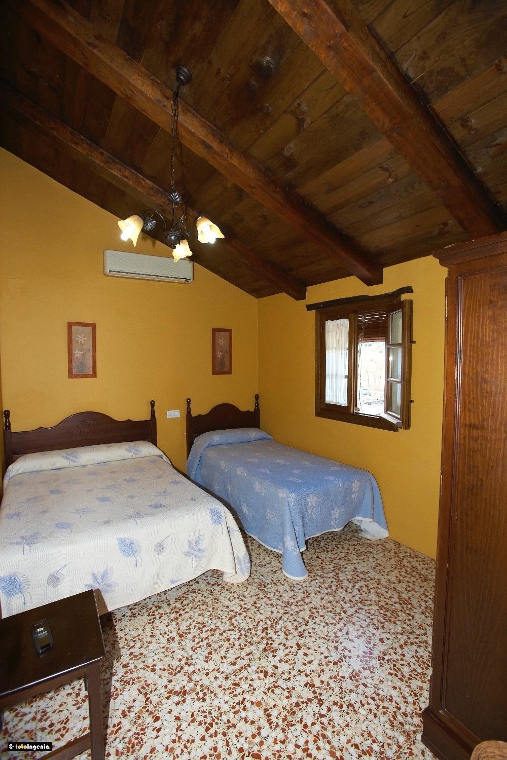 Casa adosada de tres habitaciones
