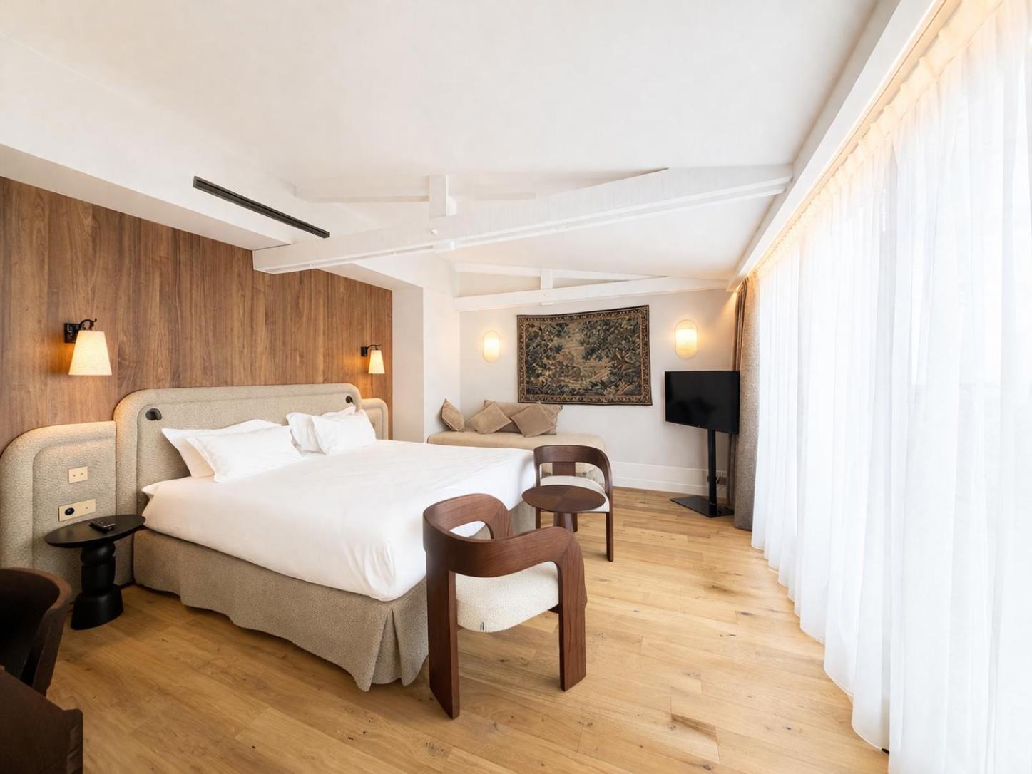 Suite with Balcony photo 2