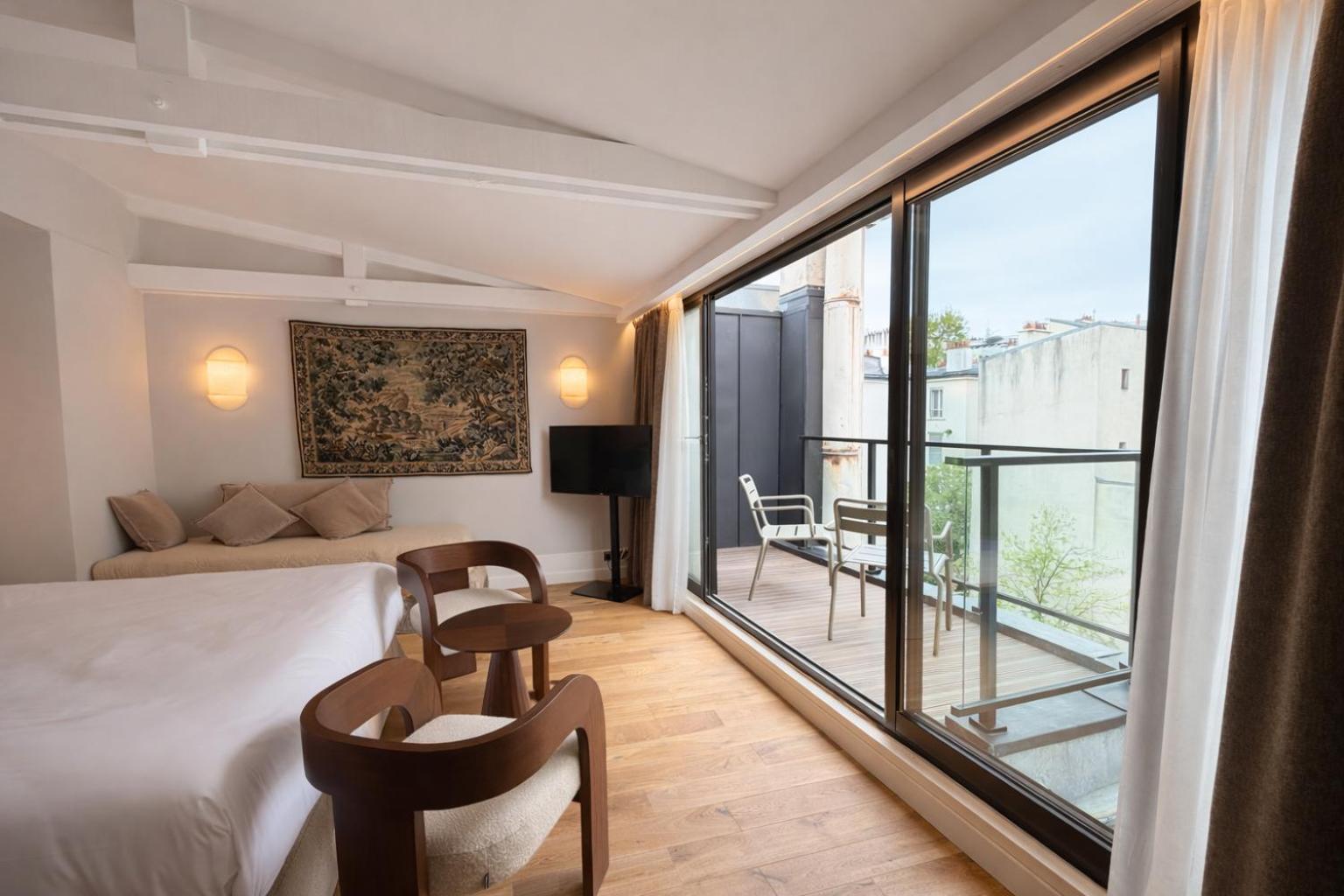 Suite with Balcony photo 3