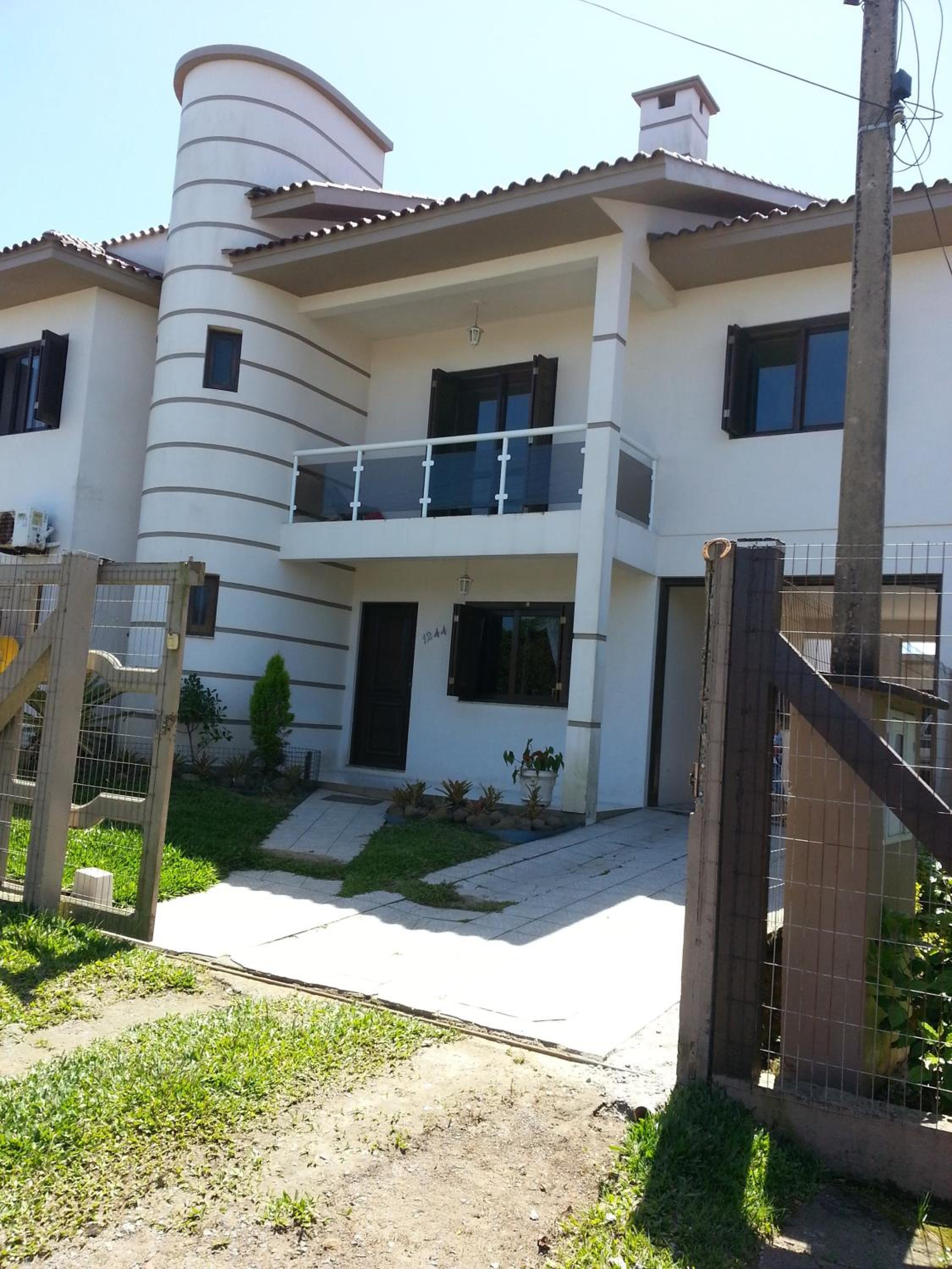 Apartment with Balcony photo 3