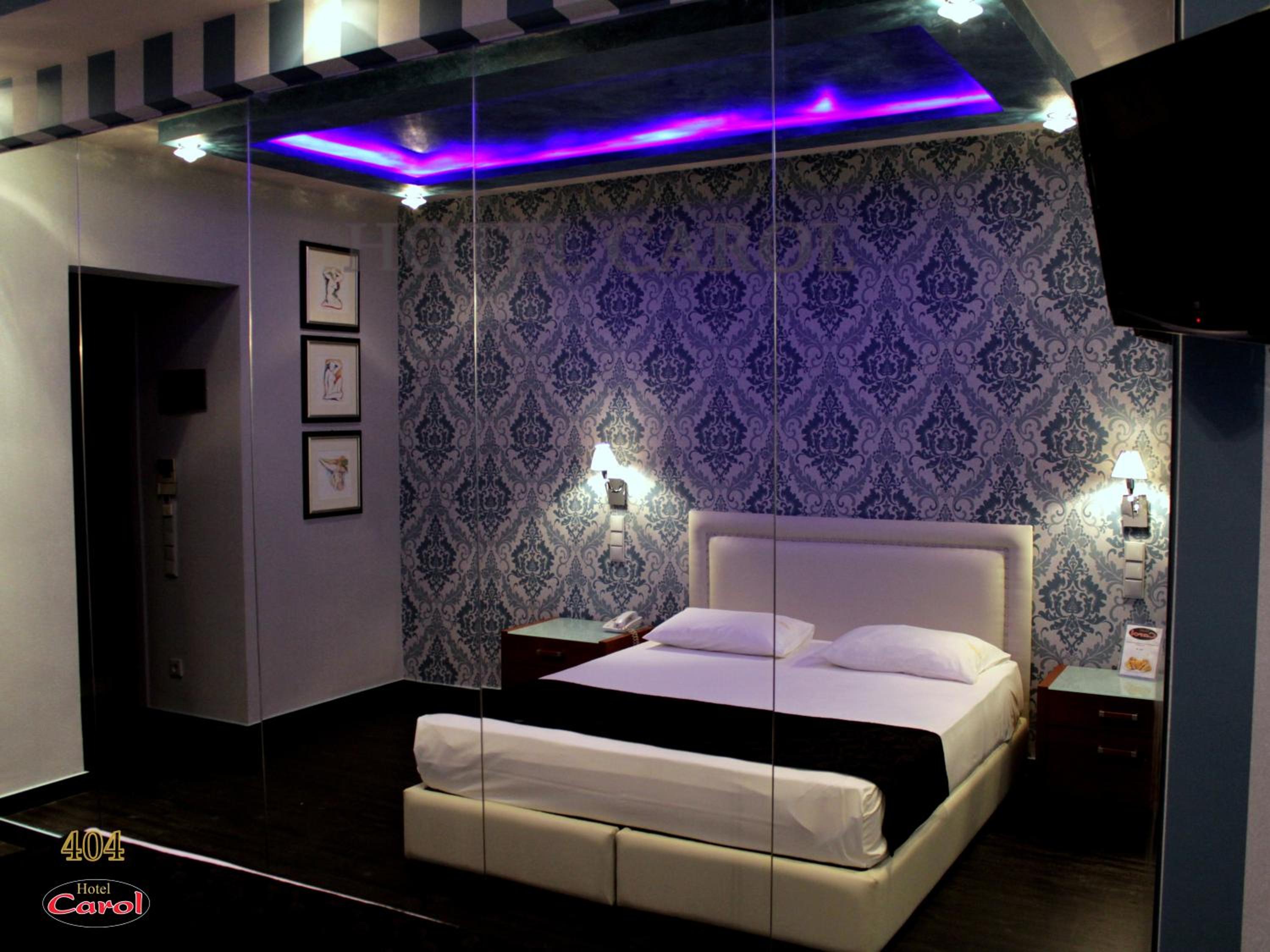 Double Room - Photo 12