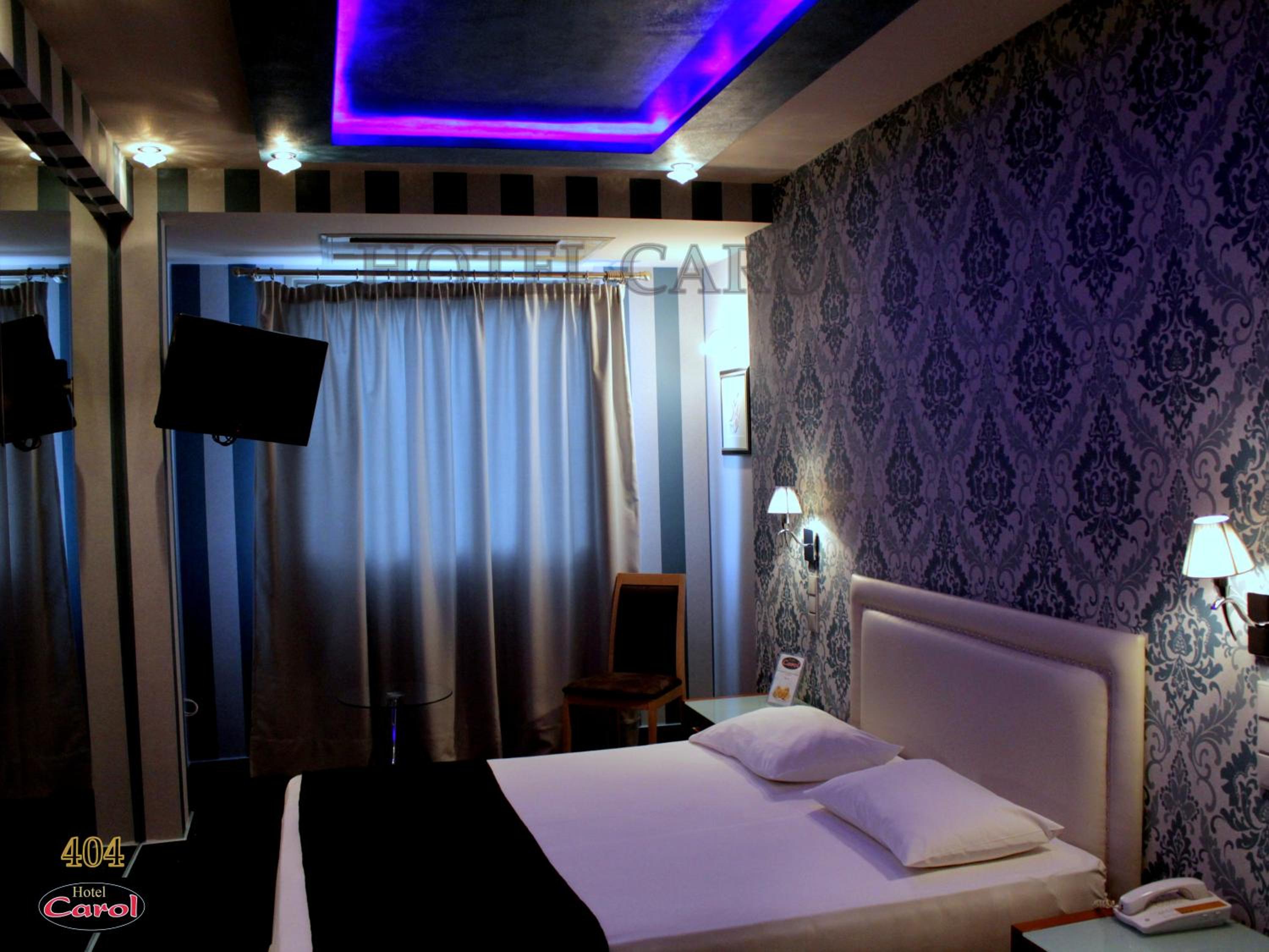 Double Room - Photo 11
