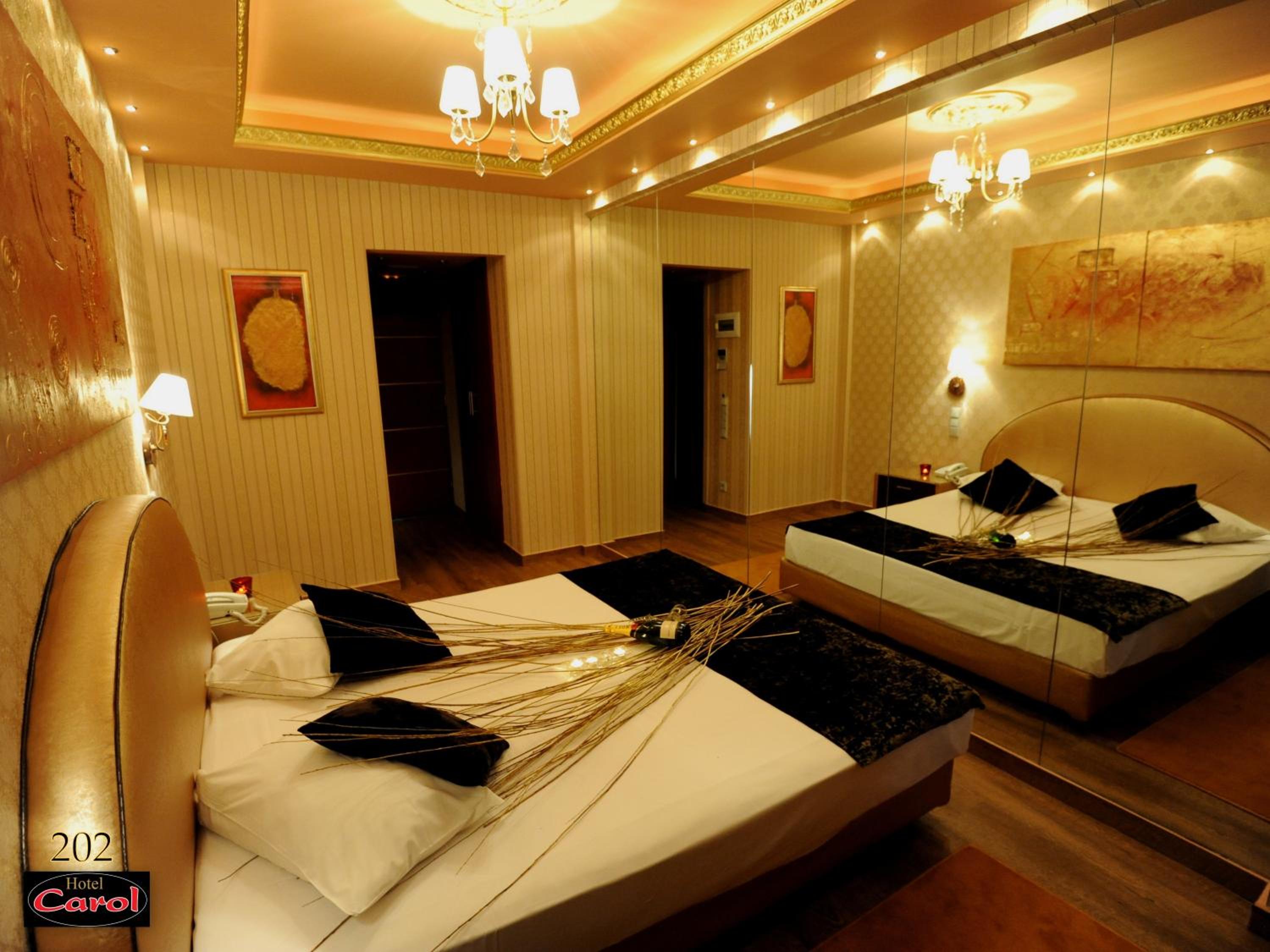 Double Room - Photo 15