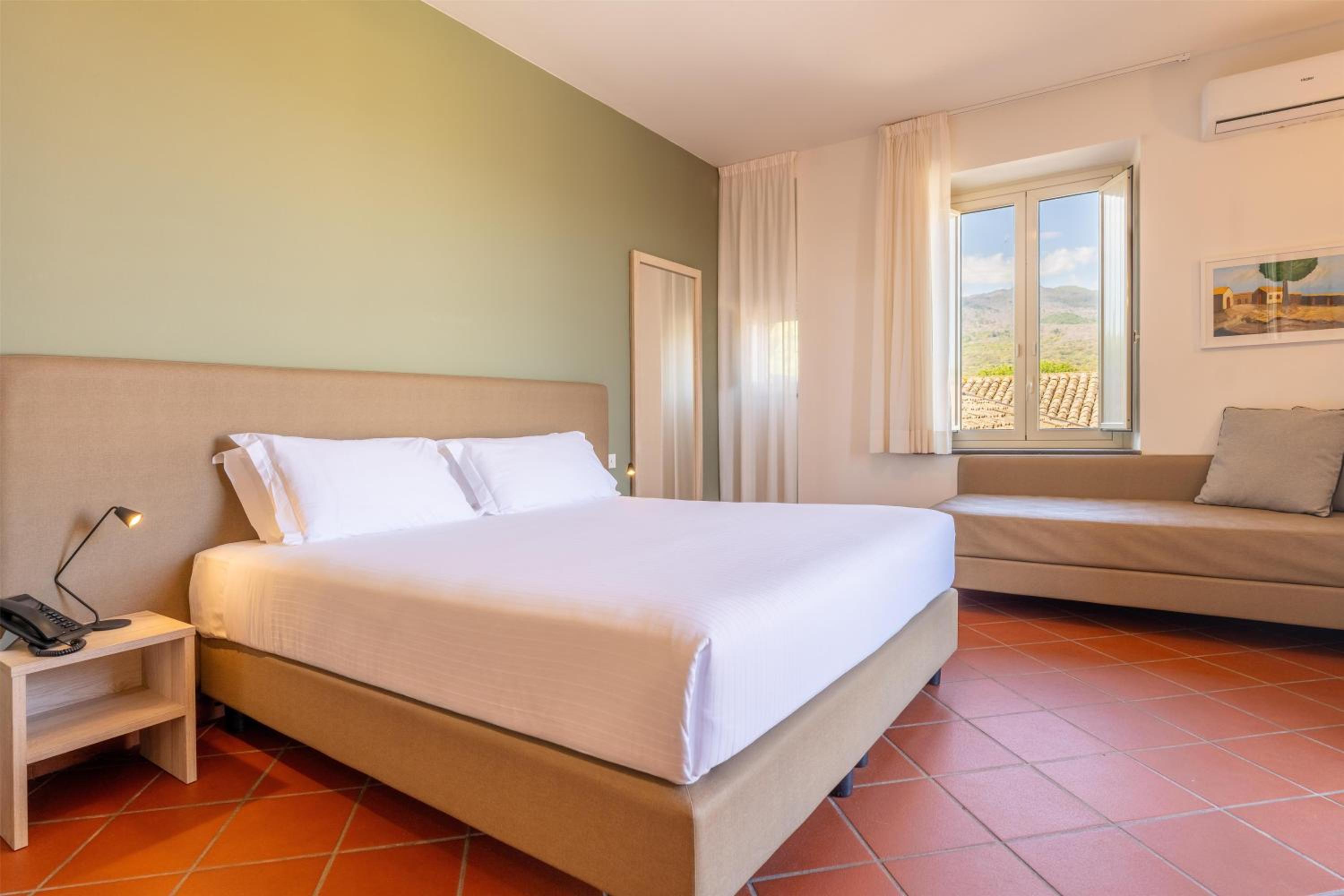Twin Room with Balcony - Club House