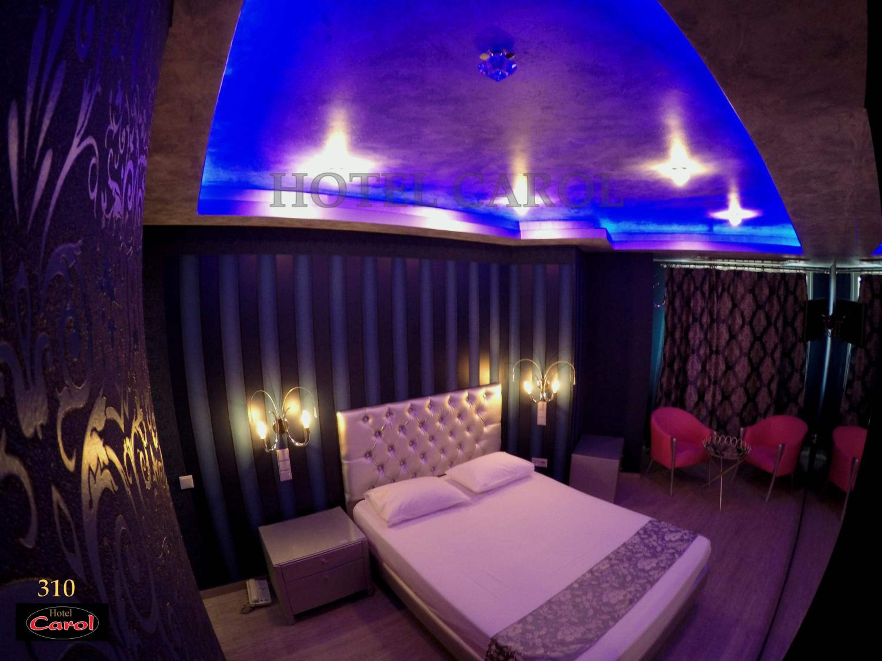 Double Room - Photo 7