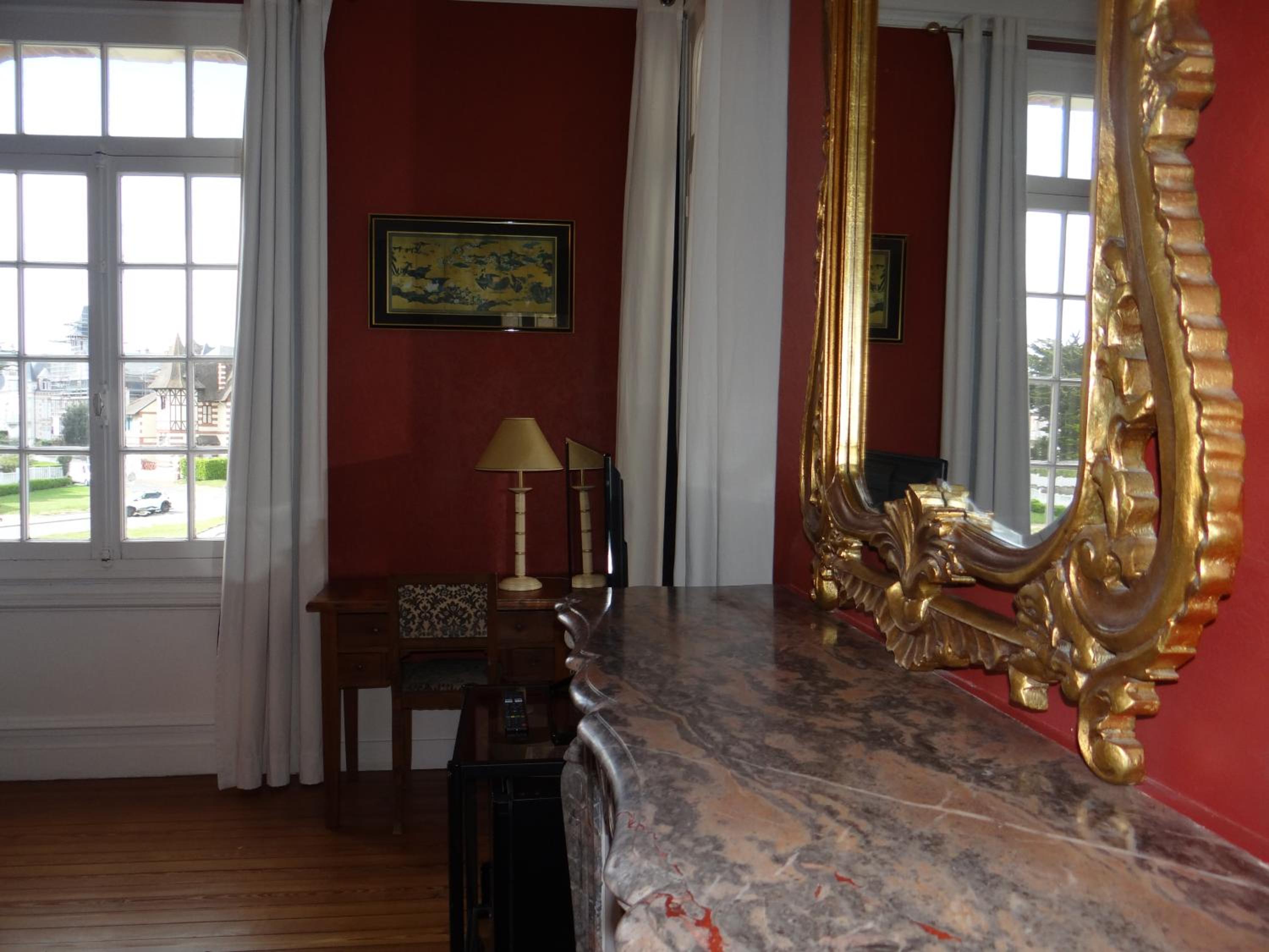 Deluxe Double Room with Bath, photo 7