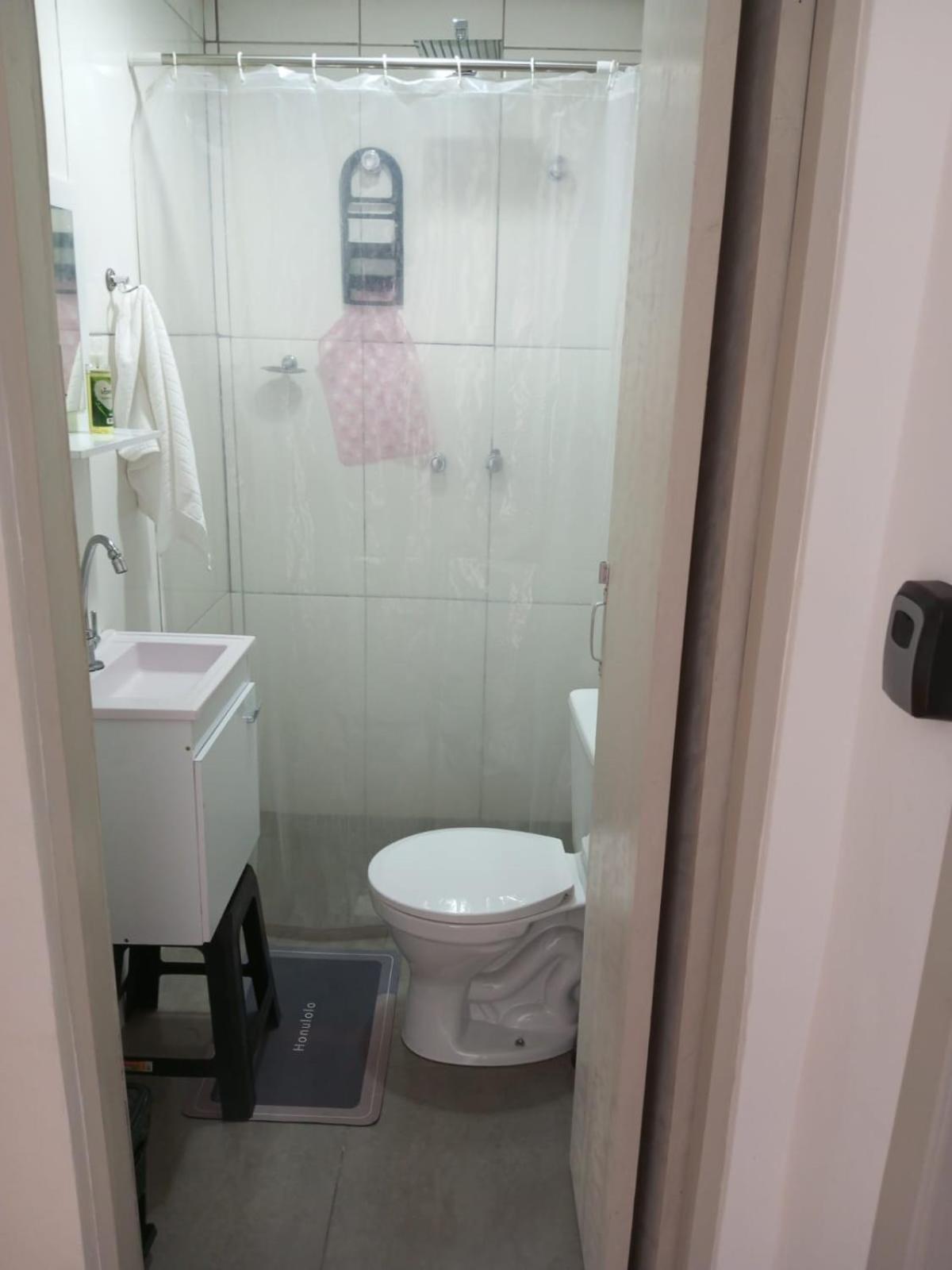 Apartment With Shared Bathroom photo 2