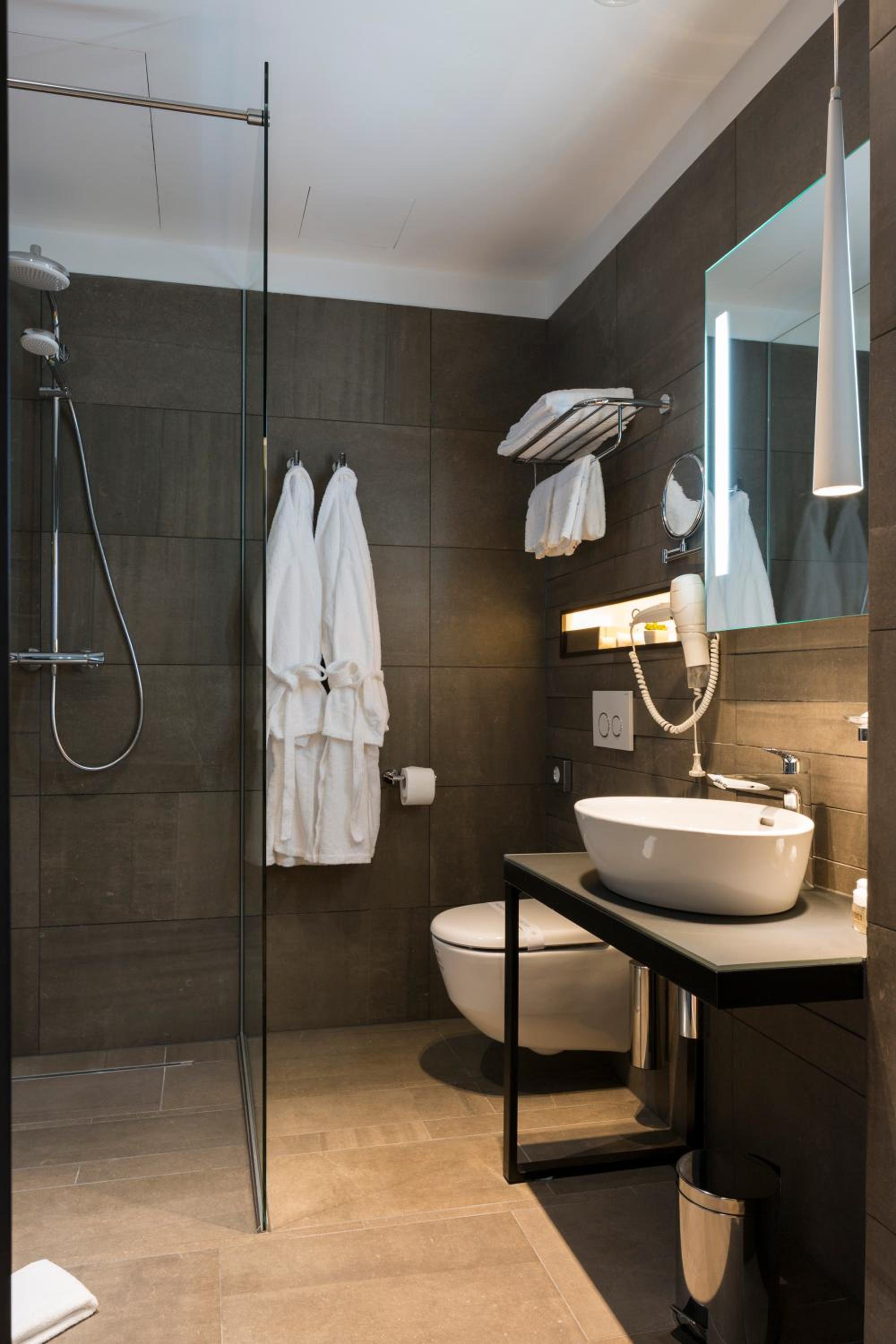 Junior Suite thumbnail 6