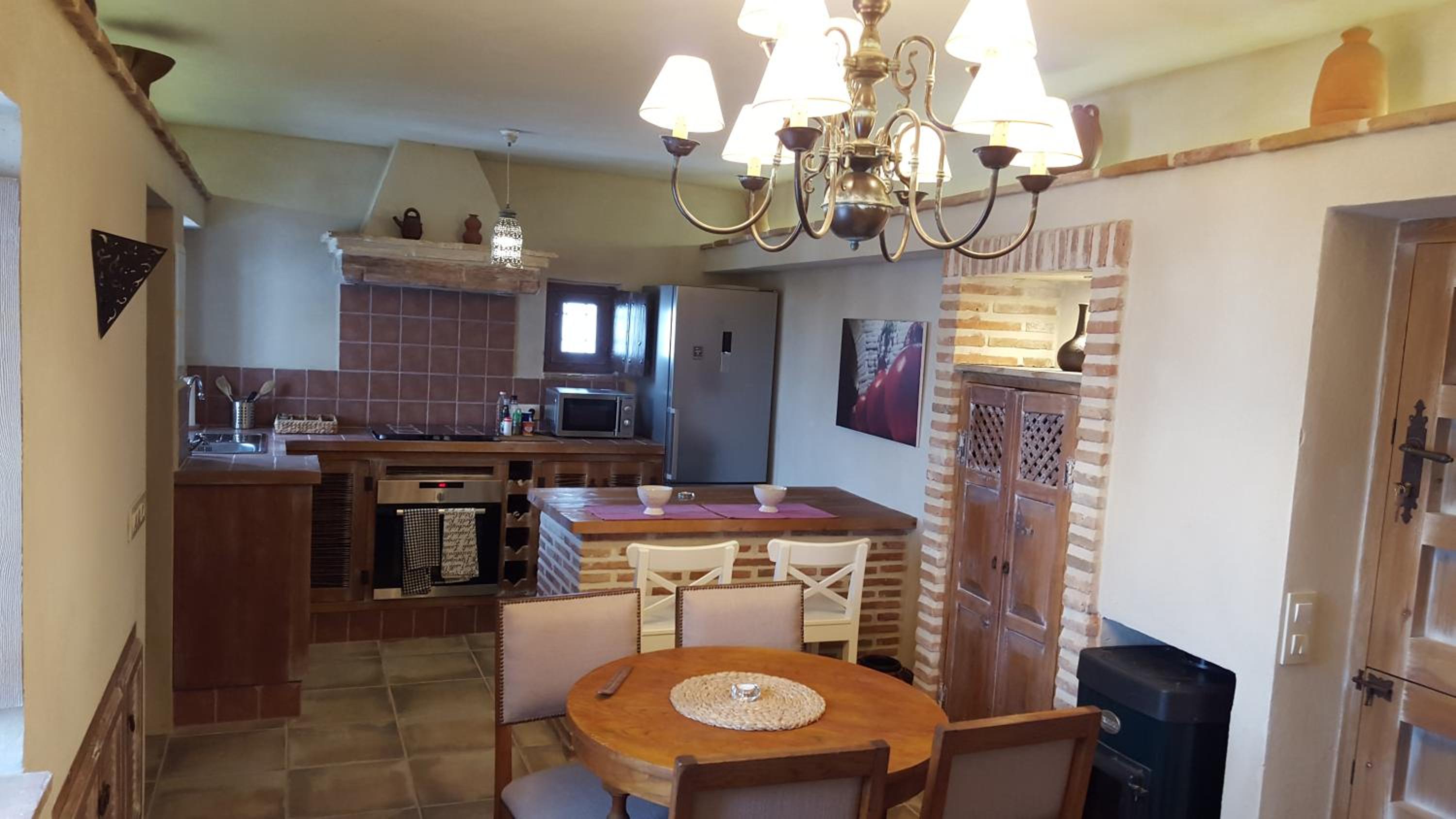 Apartment with Terrace - Photo 23