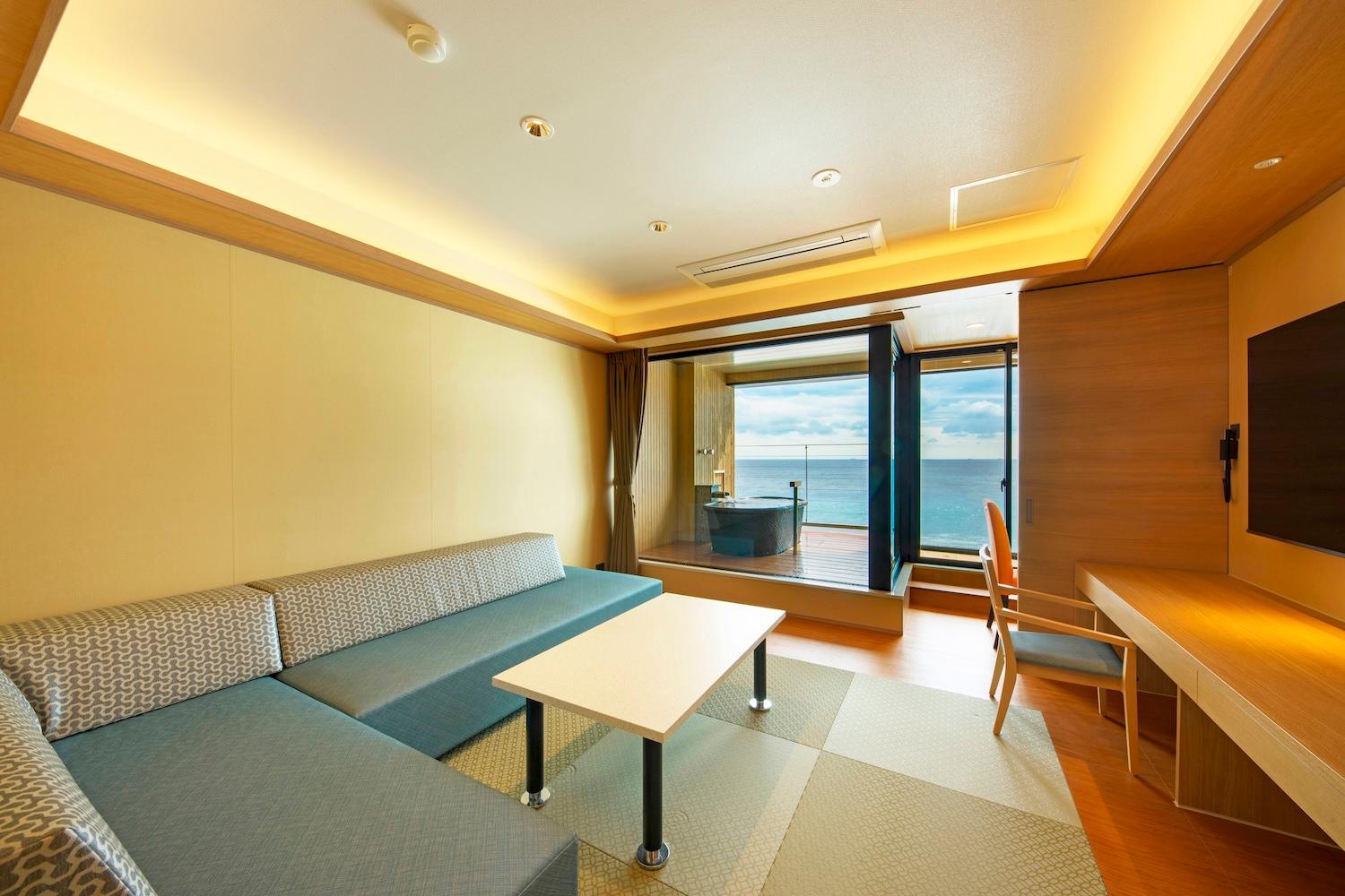 Queen Room with Sea View photo 2