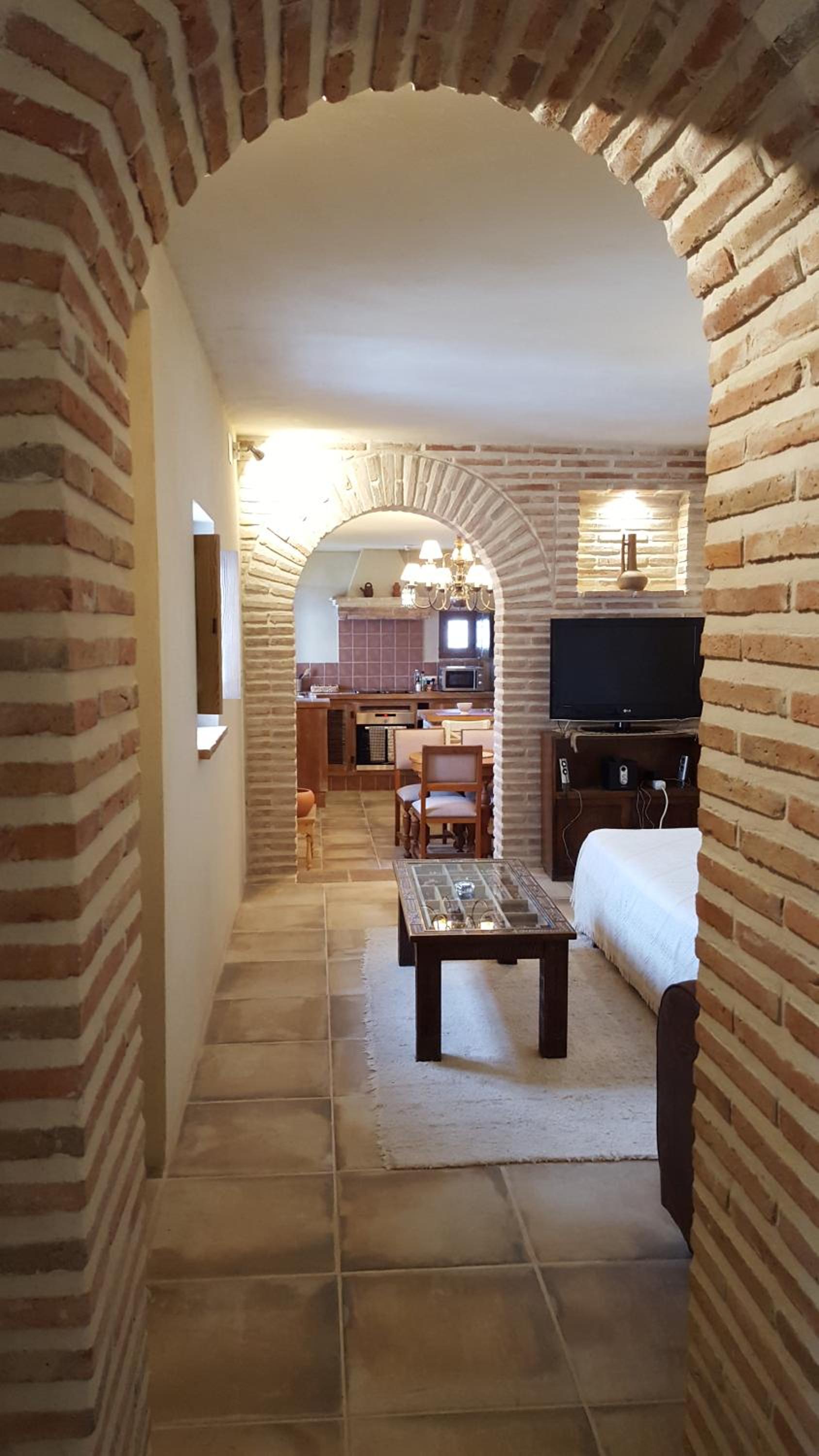 Apartment with Terrace - Photo 8