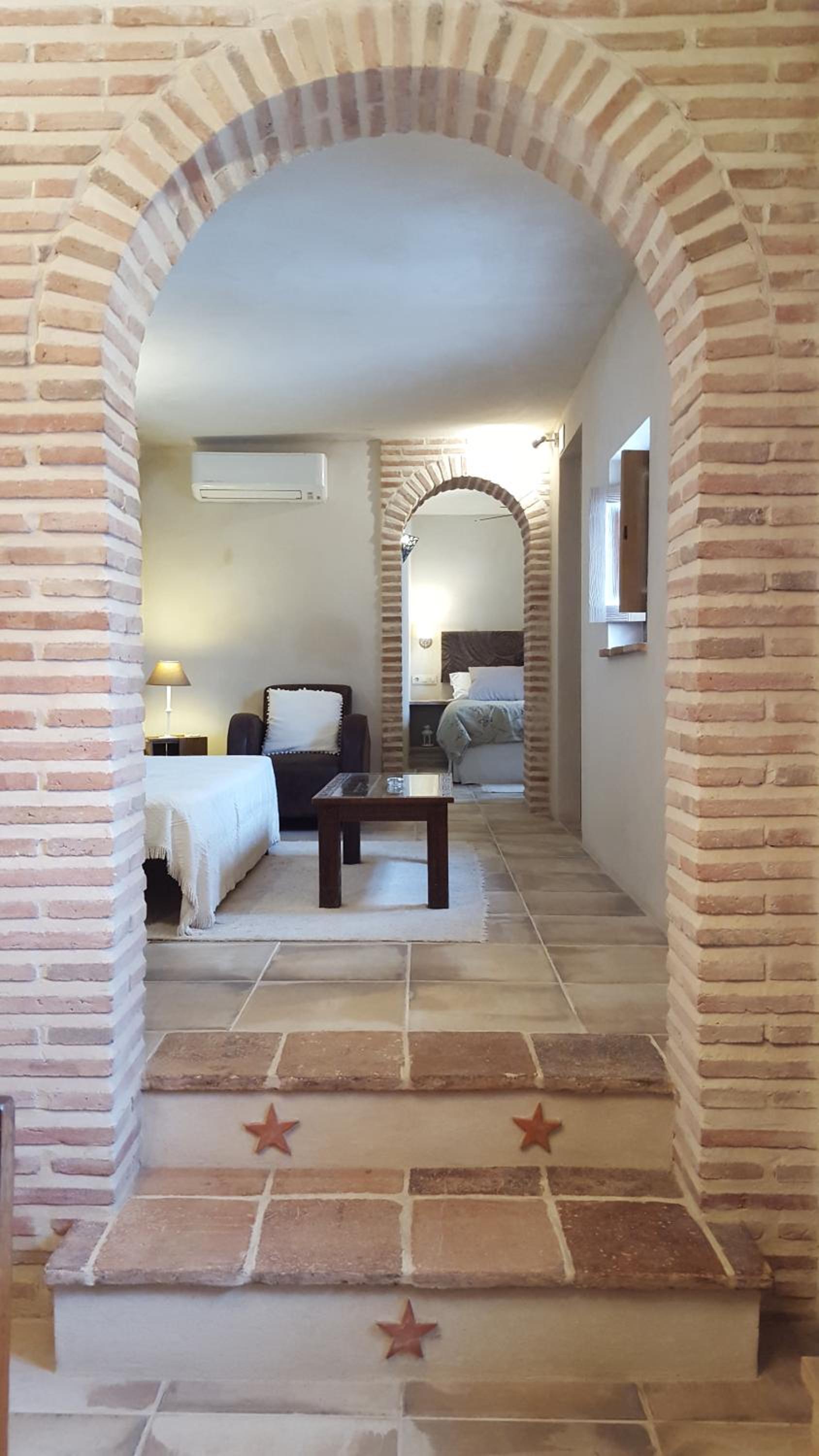 Apartment with Terrace - Photo 7
