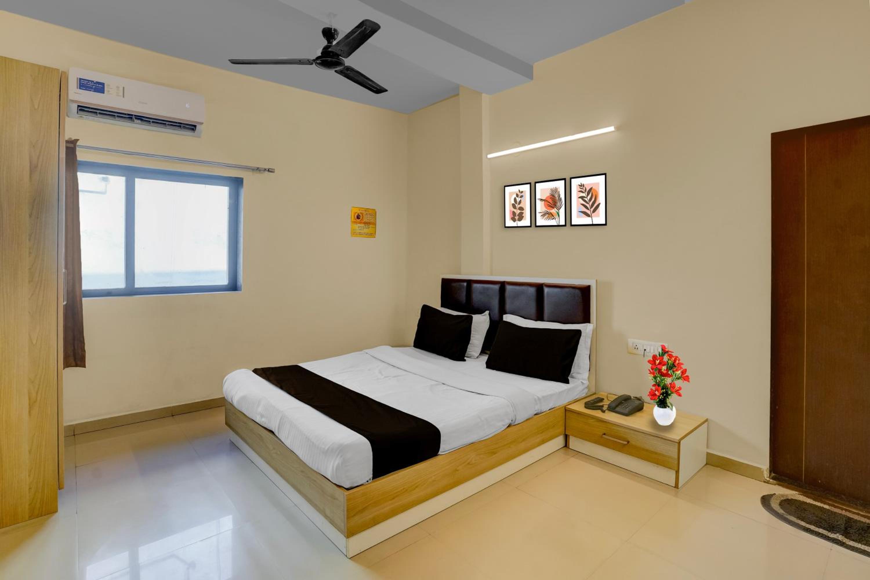 Deluxe Double Room photo 2