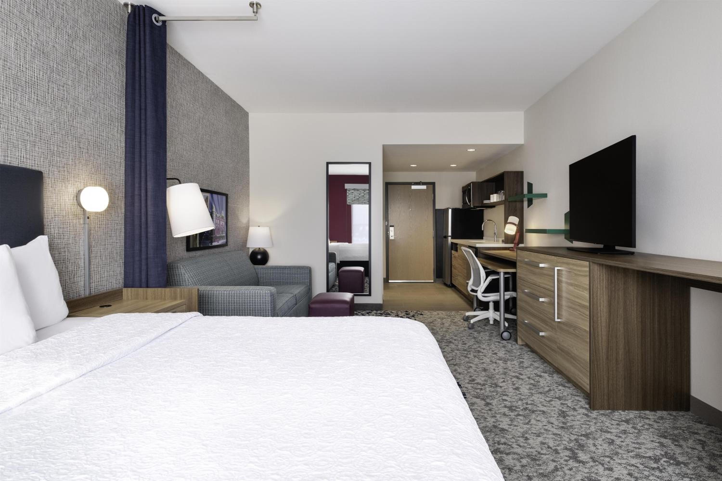 King Studio Suite - Photo 2