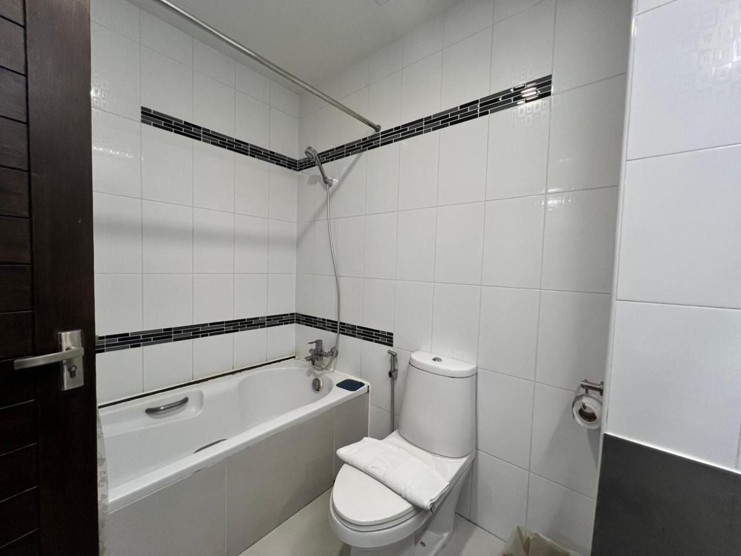 Double Room - Photo 6