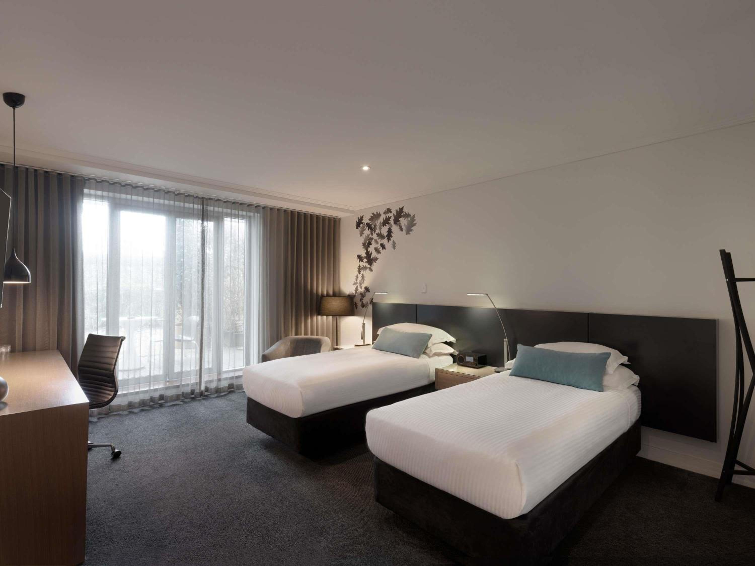 Accessible Superior Room - Photo 3