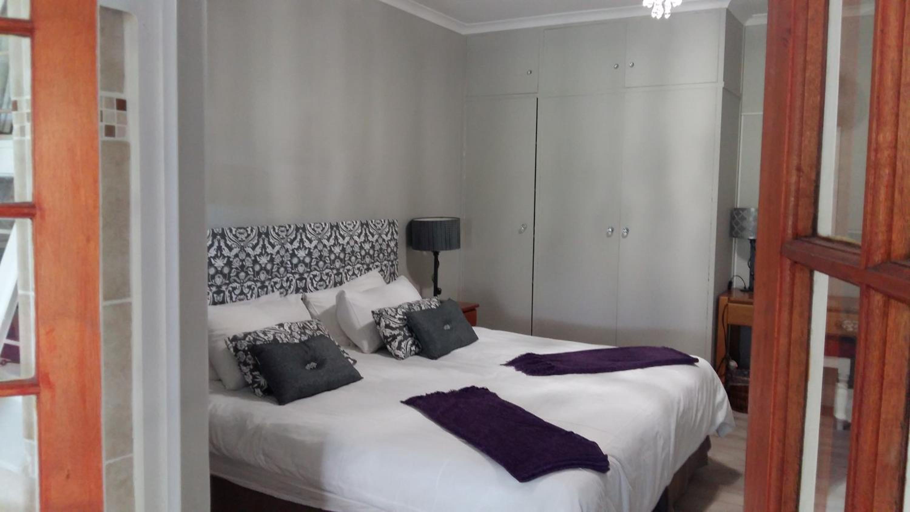 Family Room with Private Bathroom photo 1