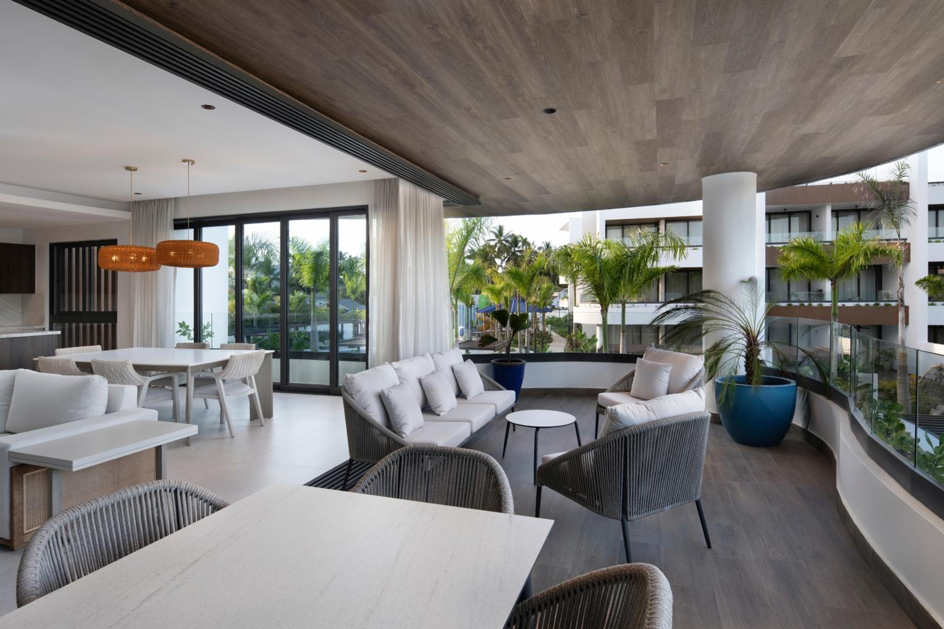 Two-Bedroom Villa with Spiral Staircase and Terrace photo 2