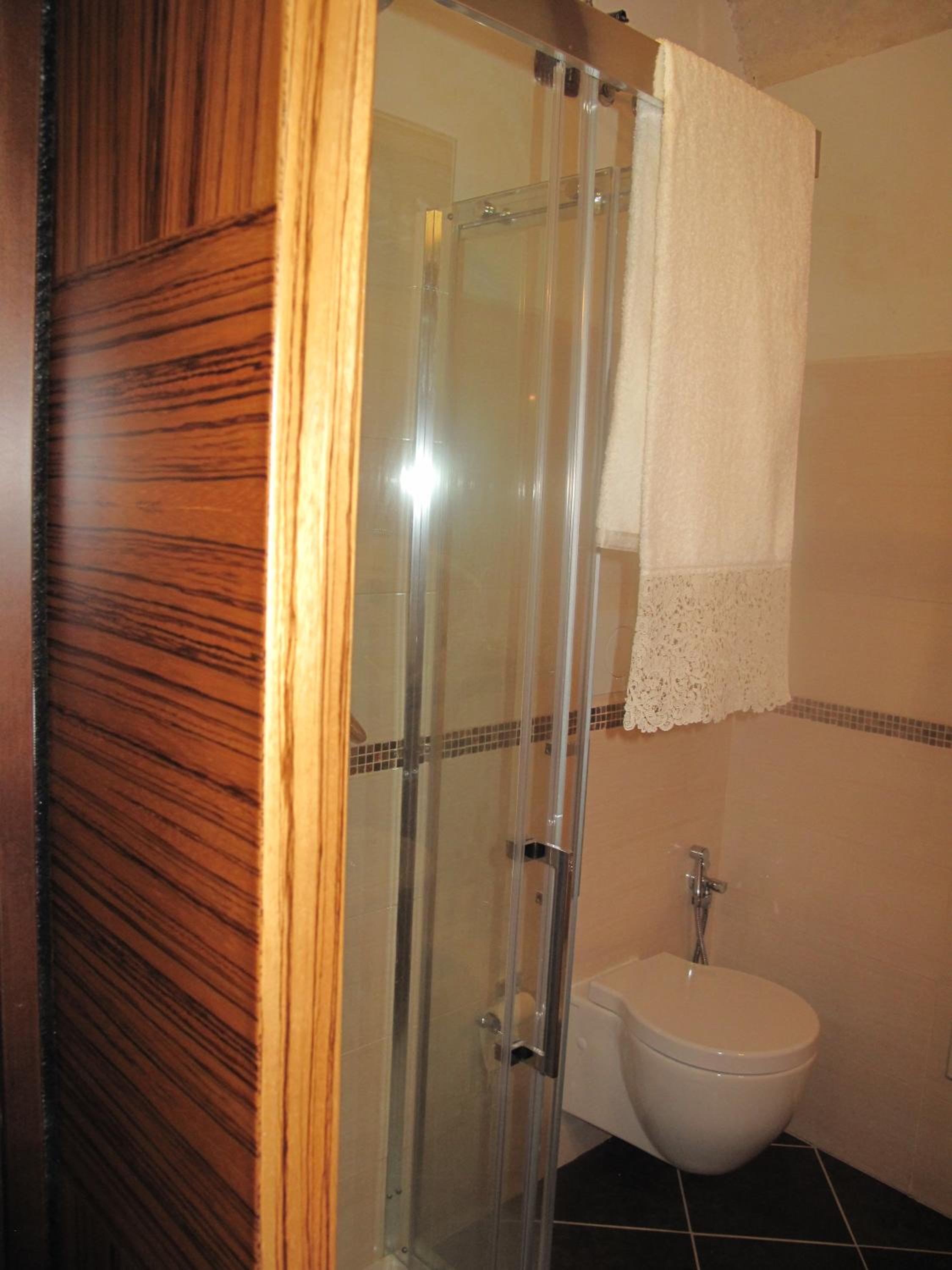 Deluxe Double or Twin Room - Photo 4