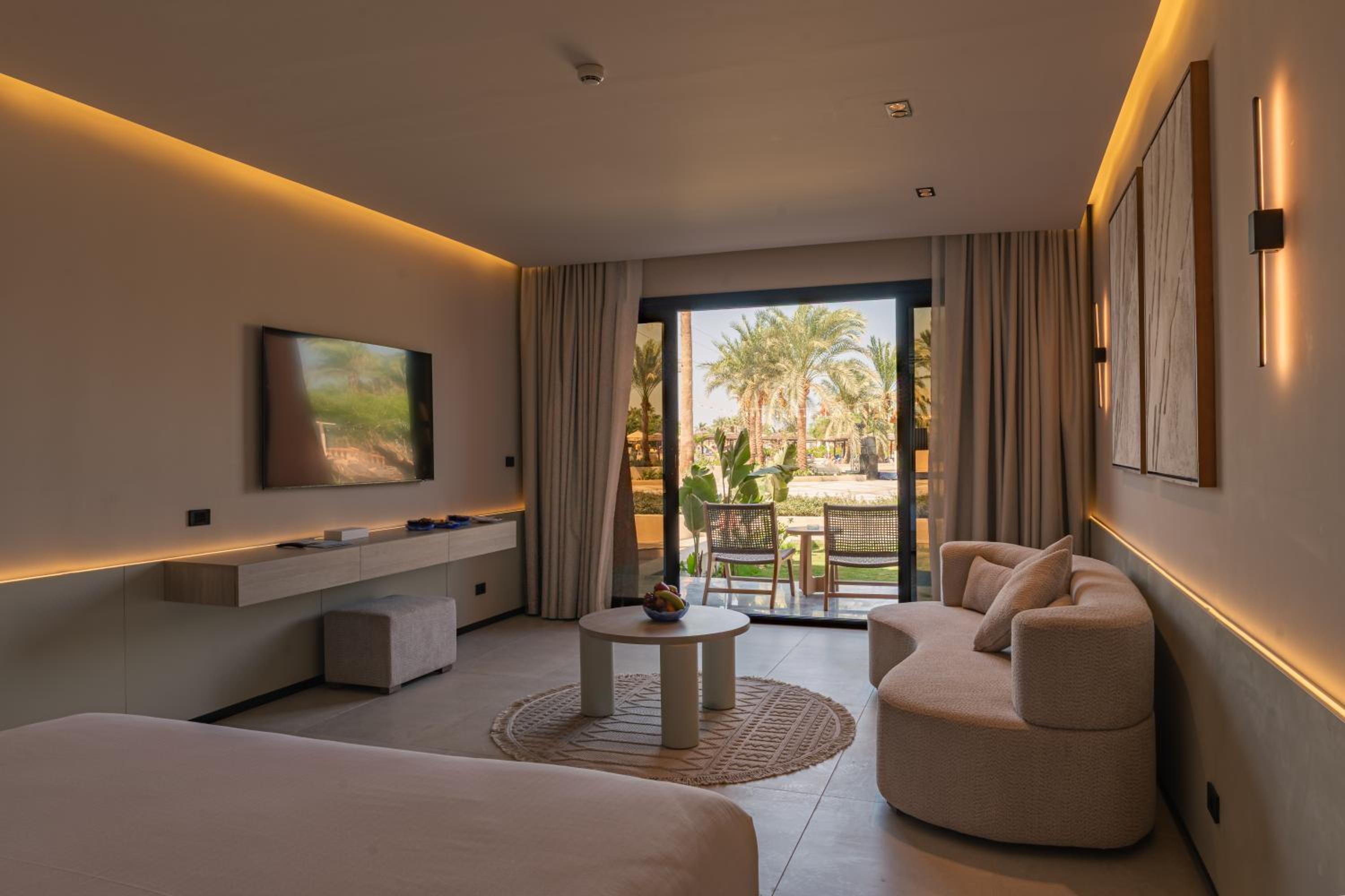 Premium Deluxe Junior Suite - Photo 2