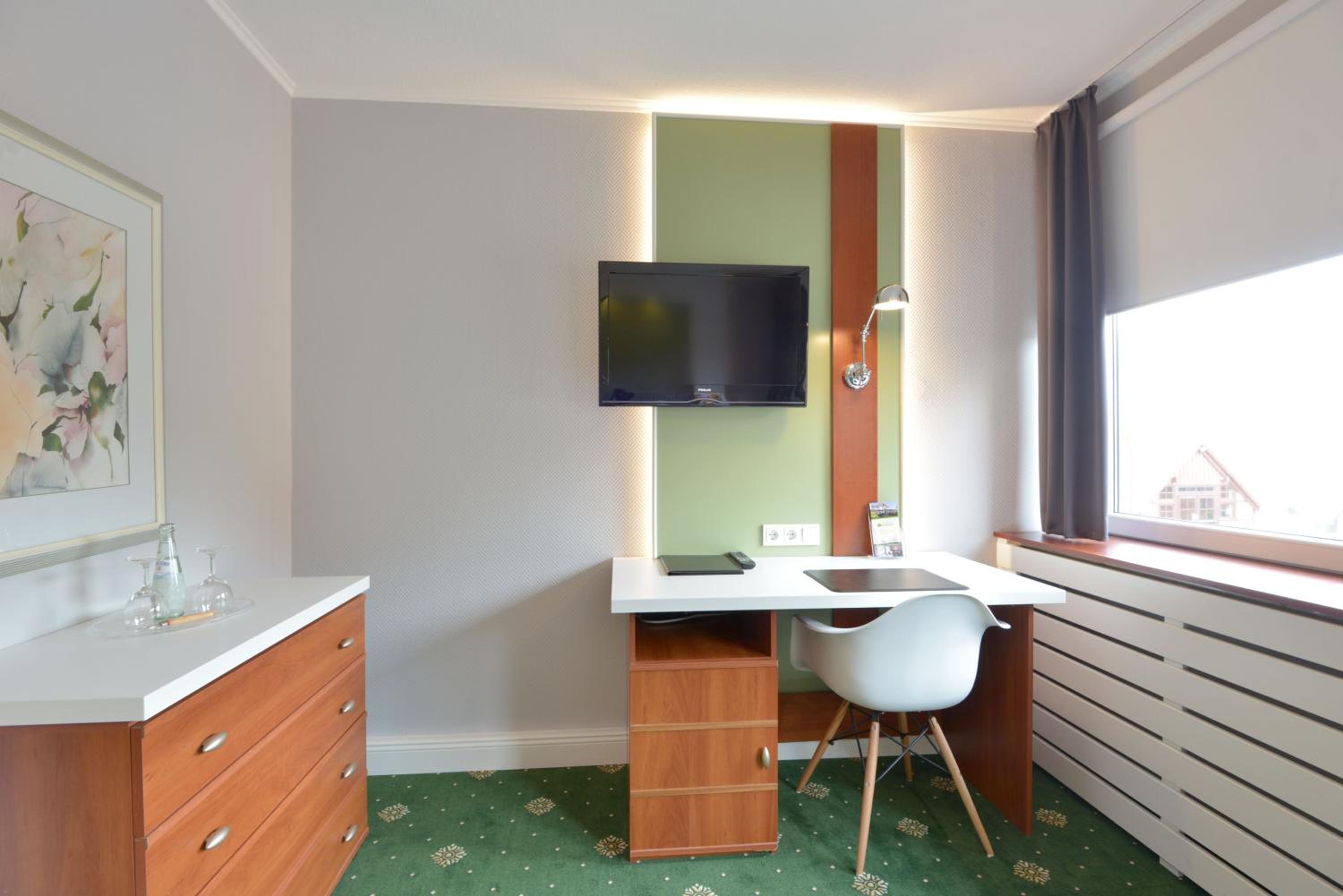 Single Room photo 2