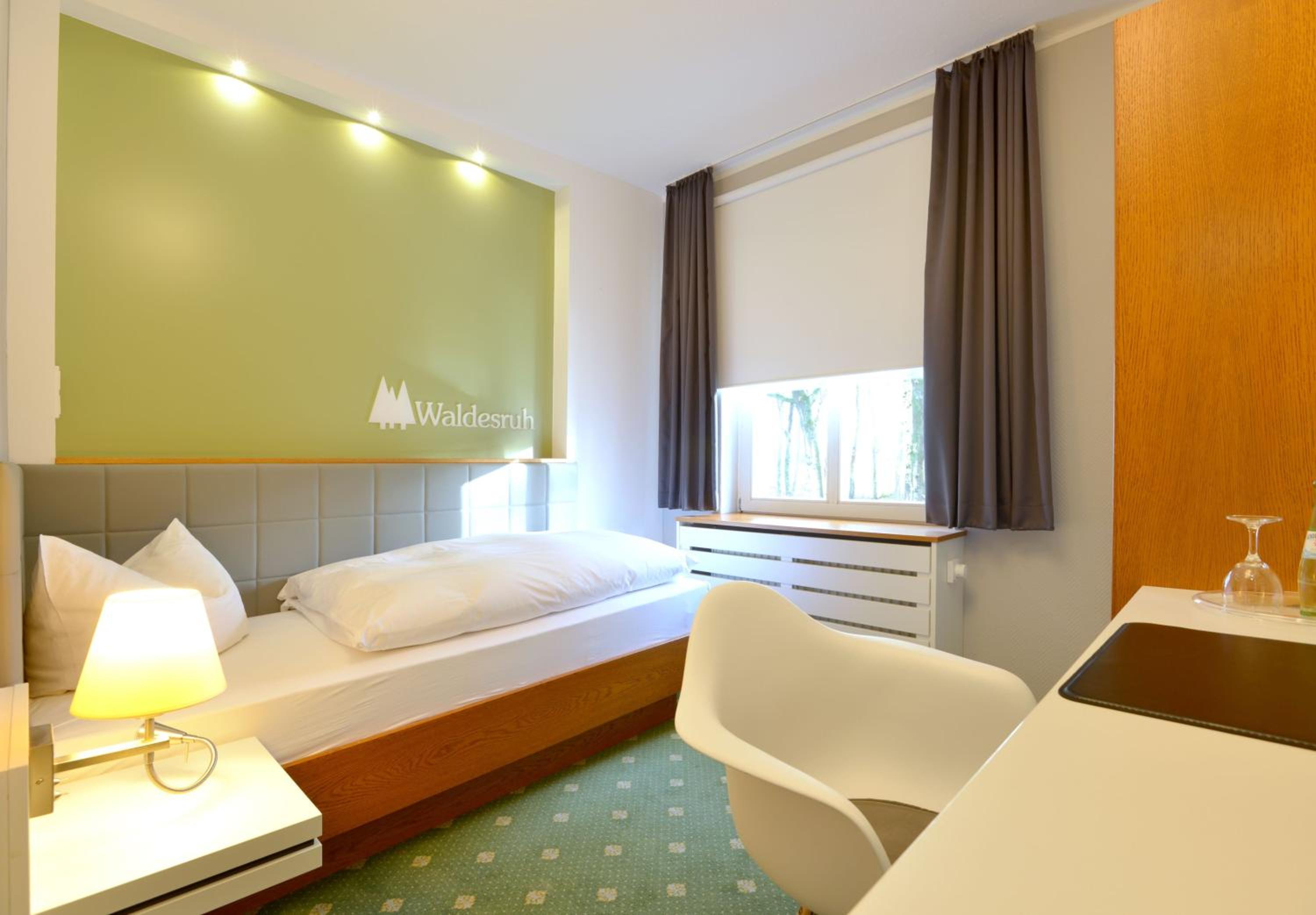 Single Room photo 3