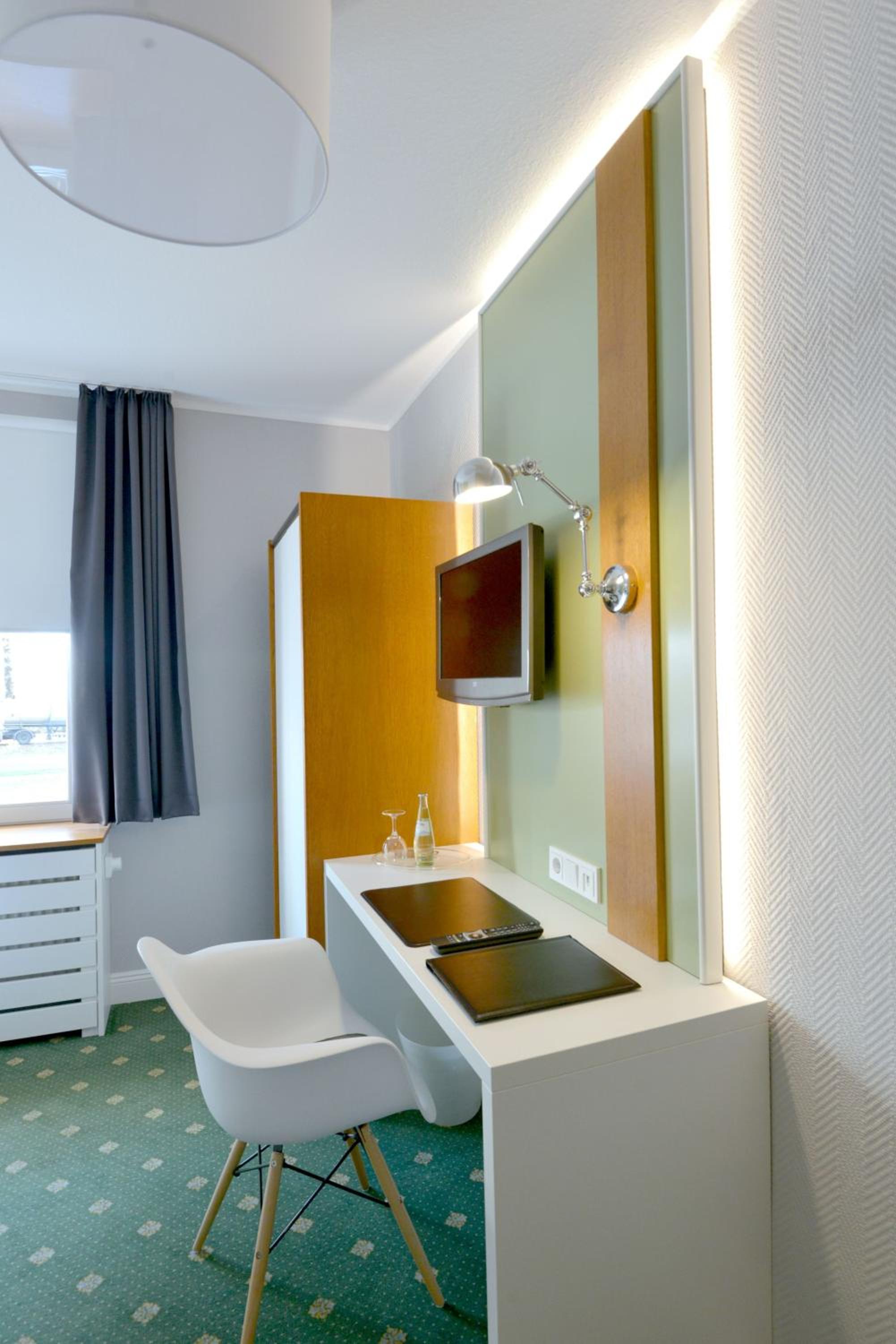 Single Room photo 2