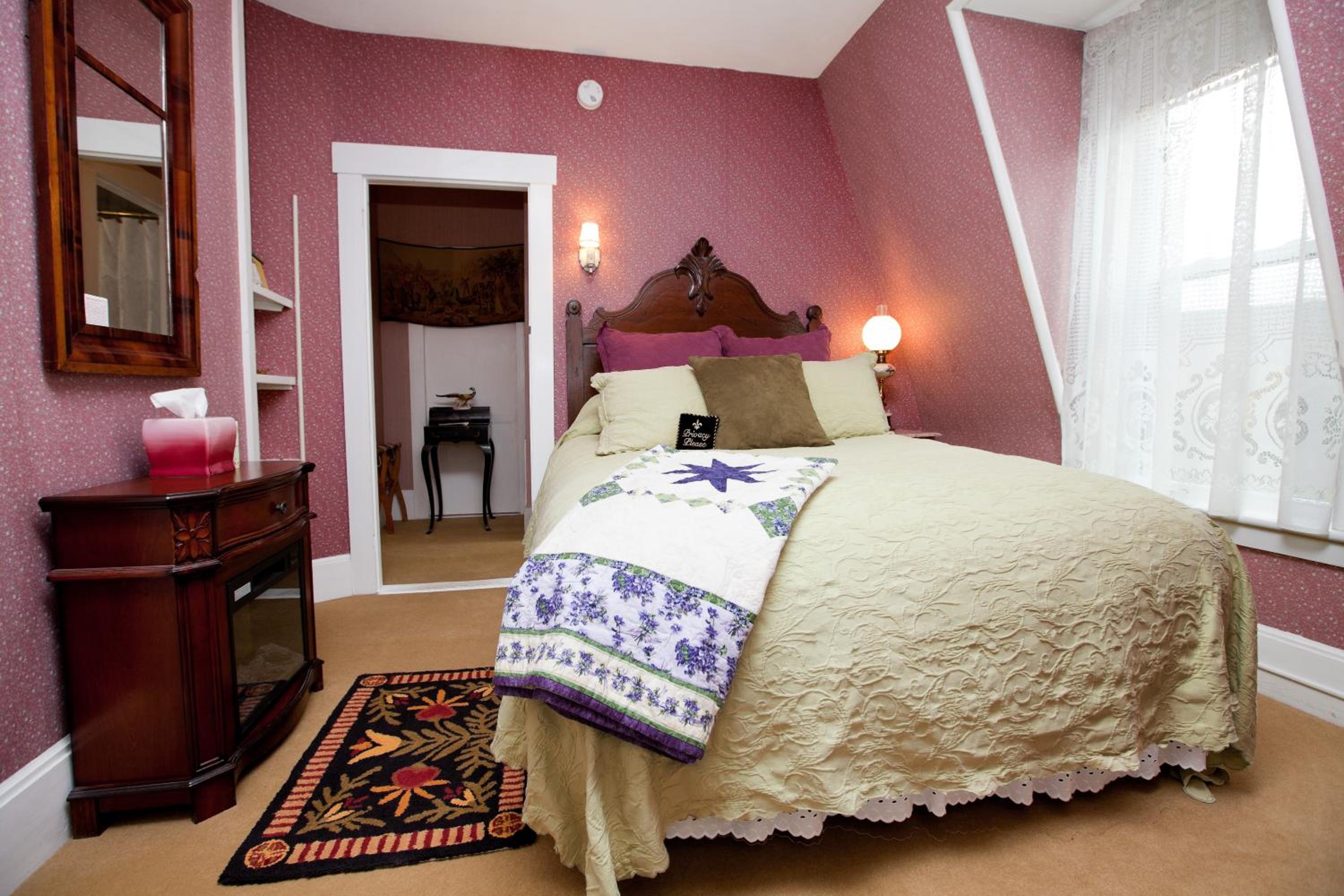 Prince Leopold Queen Room photo 3